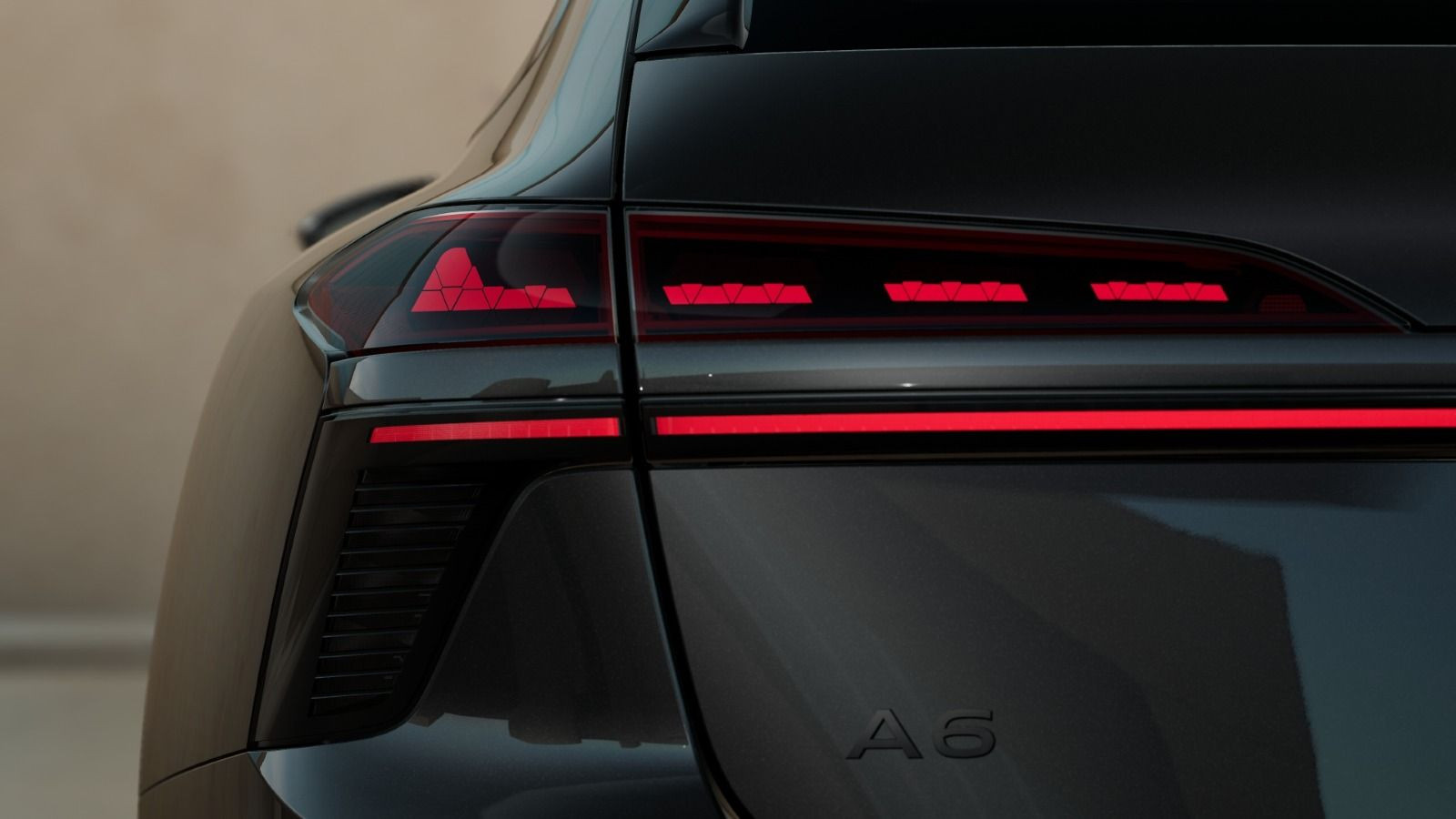 Audi A6 Avant e-hybrid 270kW  Tech-Pro Luftfahrwerk AHK Panorama MMI-Pro