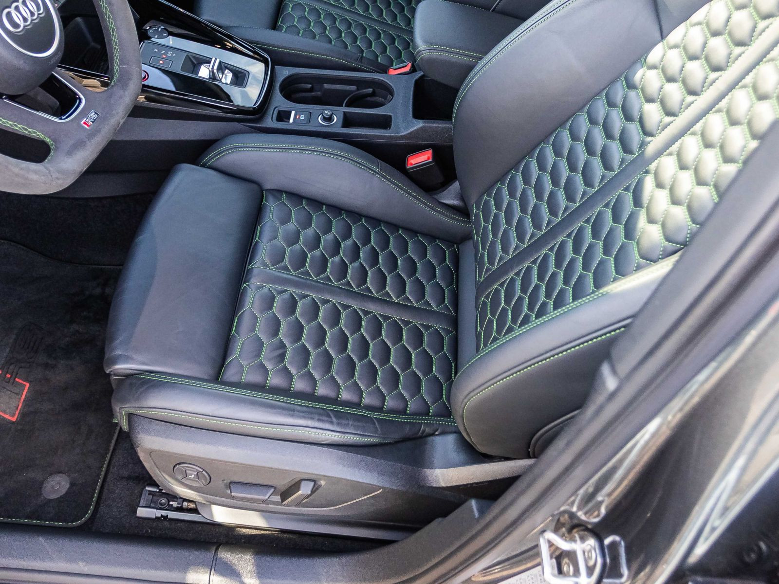 Audi RS 3 Limousine Stronic Navi LED HuD Panorama ACC