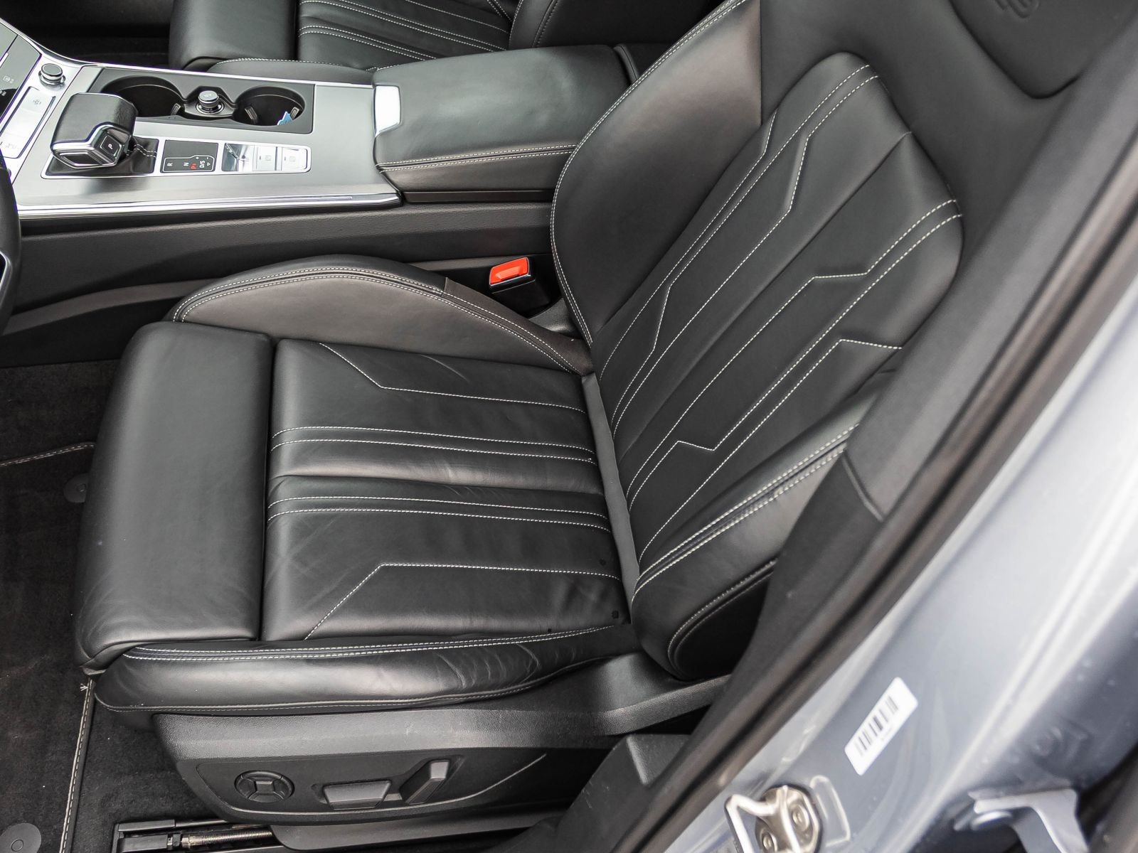 Audi A6 Avant S line 55TFSI qu Navi LED HuD Panorama ACC