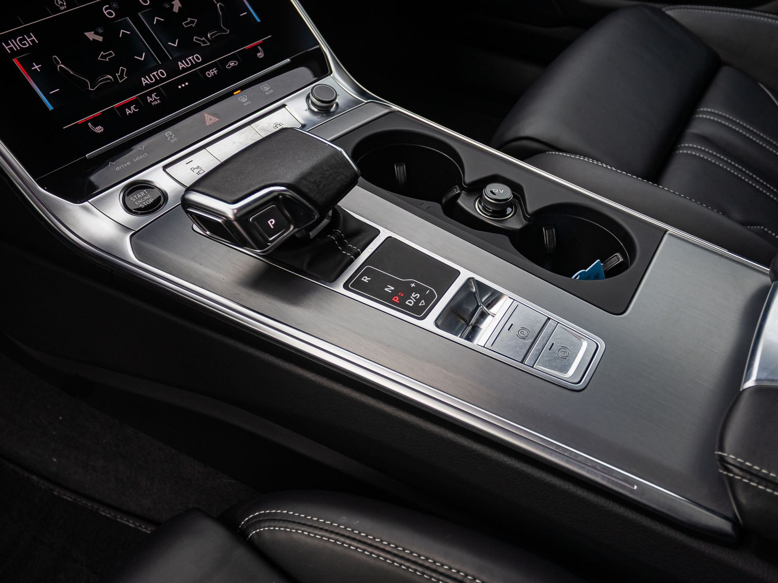 Audi A6 Avant S line 55TFSI qu Navi LED HuD Panorama ACC