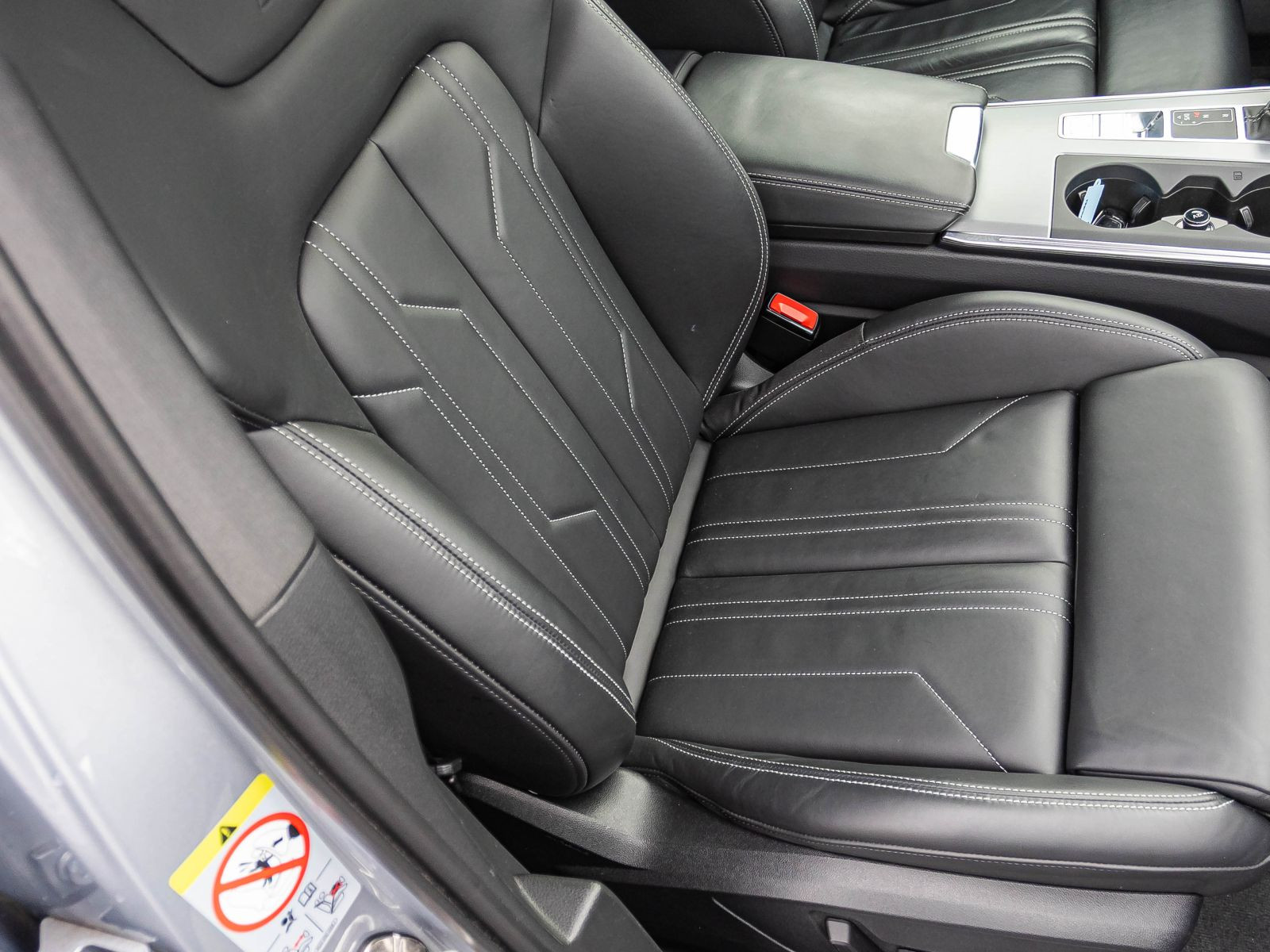 Audi A6 Avant S line 55TFSI qu Navi LED HuD Panorama ACC