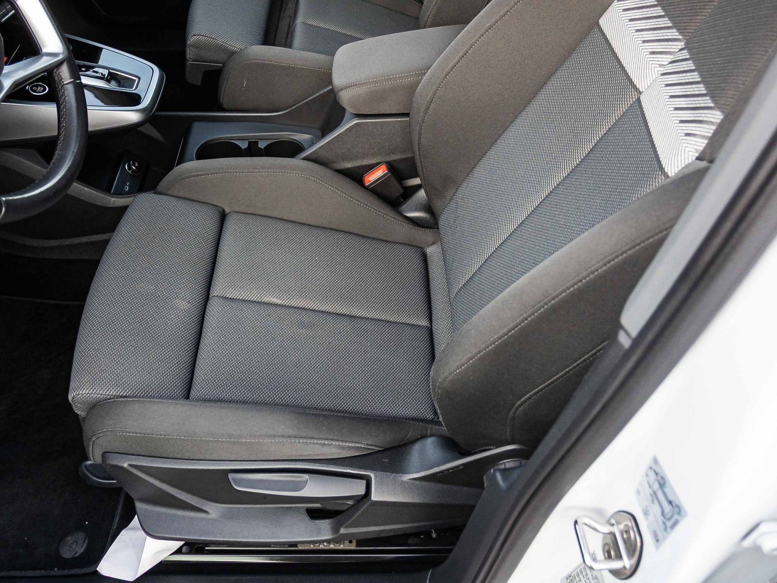 Audi Q4 e-tron 40 LED Panorama Standklima EPH DAB