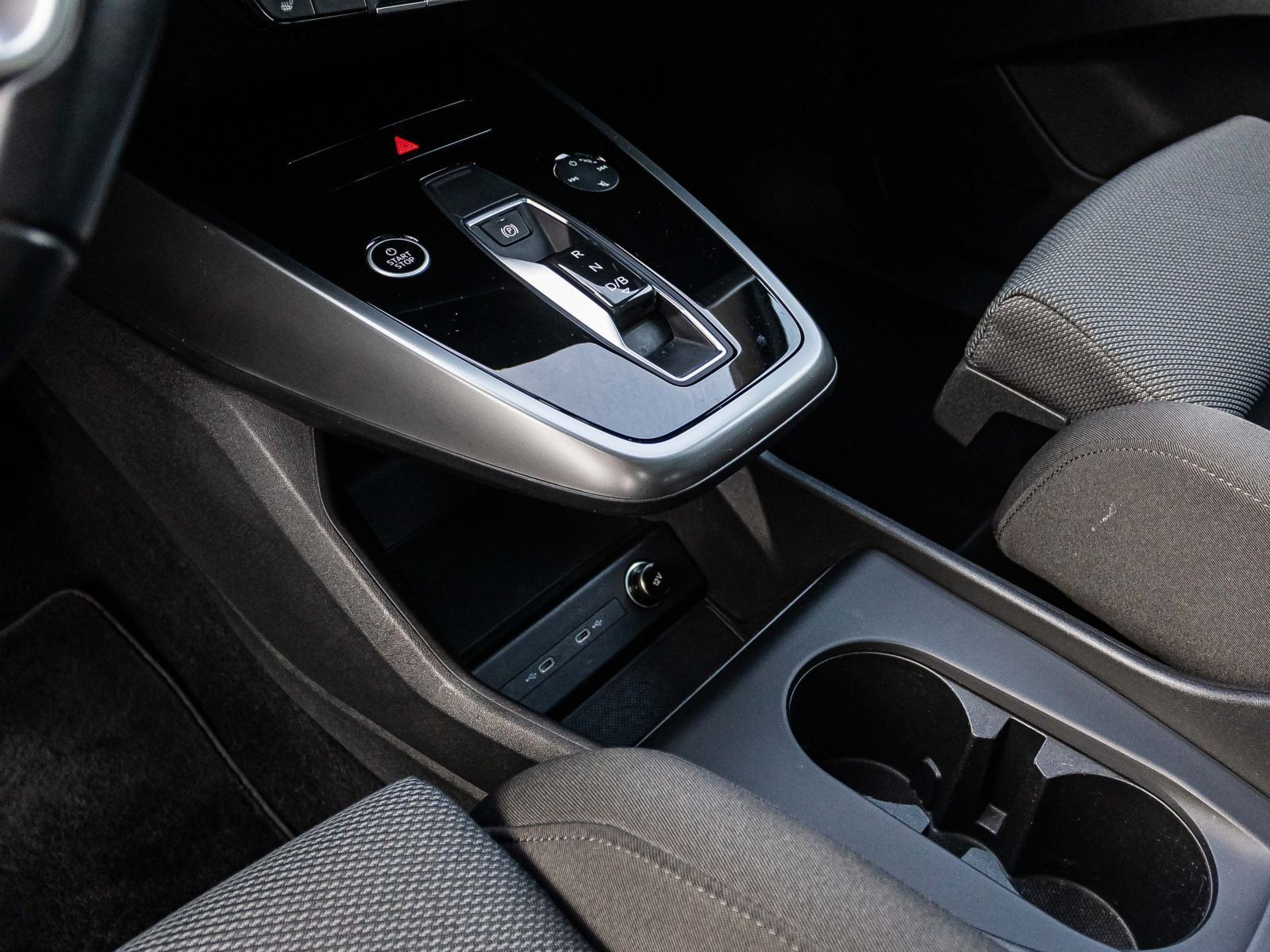 Audi Q4 e-tron 40 LED Panorama Standklima EPH DAB