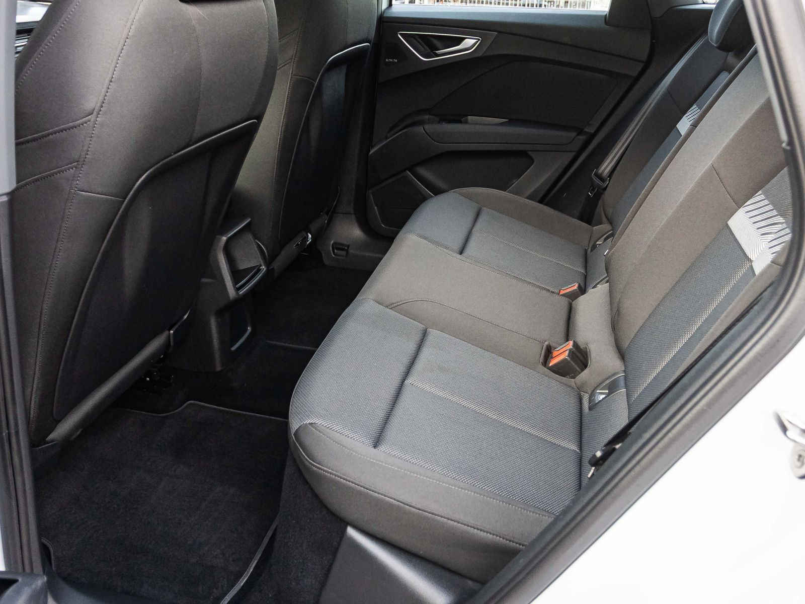 Audi Q4 e-tron 40 LED Panorama Standklima EPH DAB