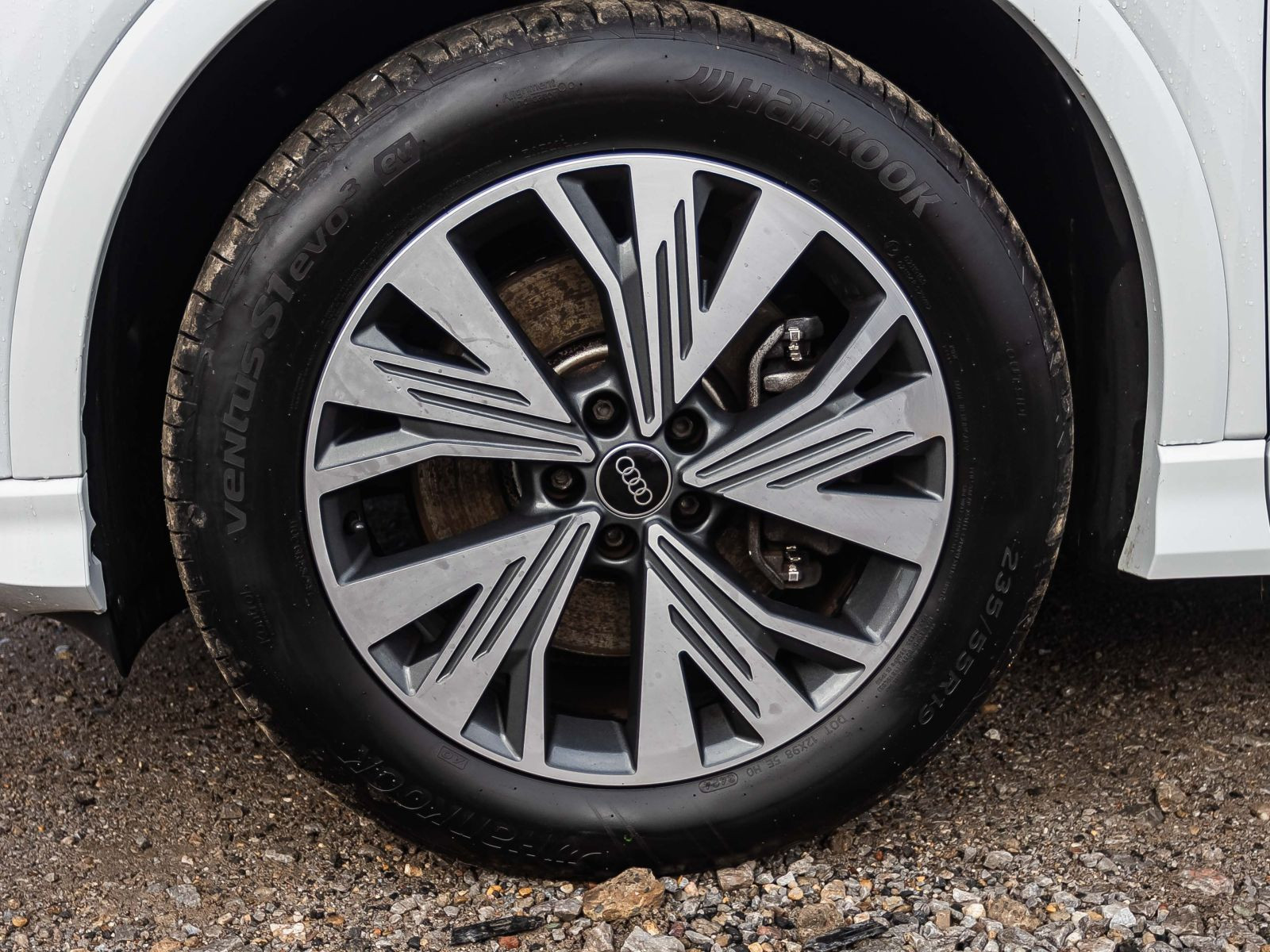 Audi Q4 e-tron 40 LED Panorama Standklima EPH DAB