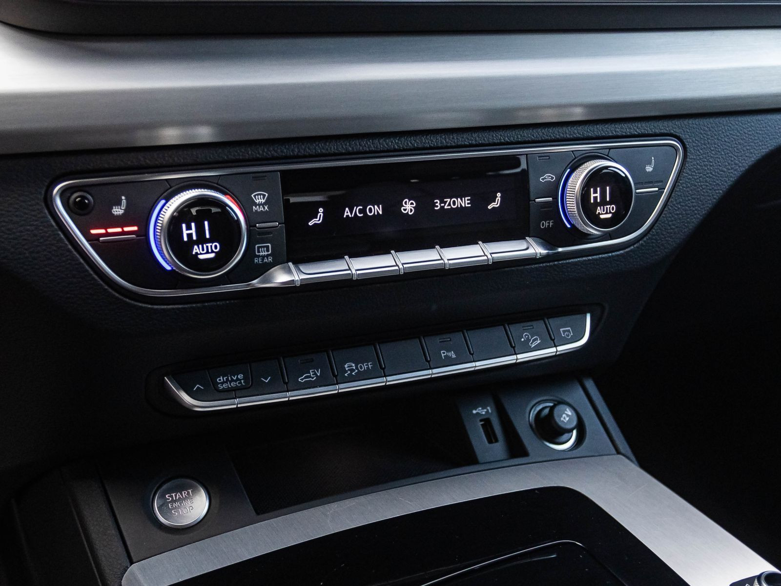 Audi Q5 S line 50TFSI e qu Stronic Navi LED GRA AHK