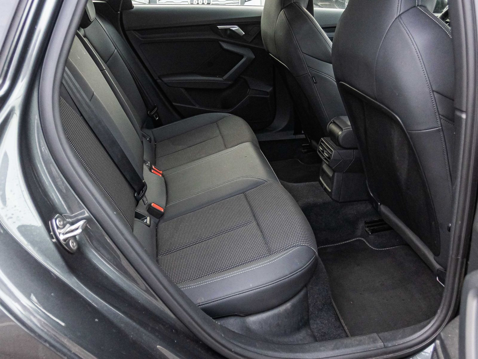 Audi A3 Sportback S line 30TDI Stronic Navi LED Panorama