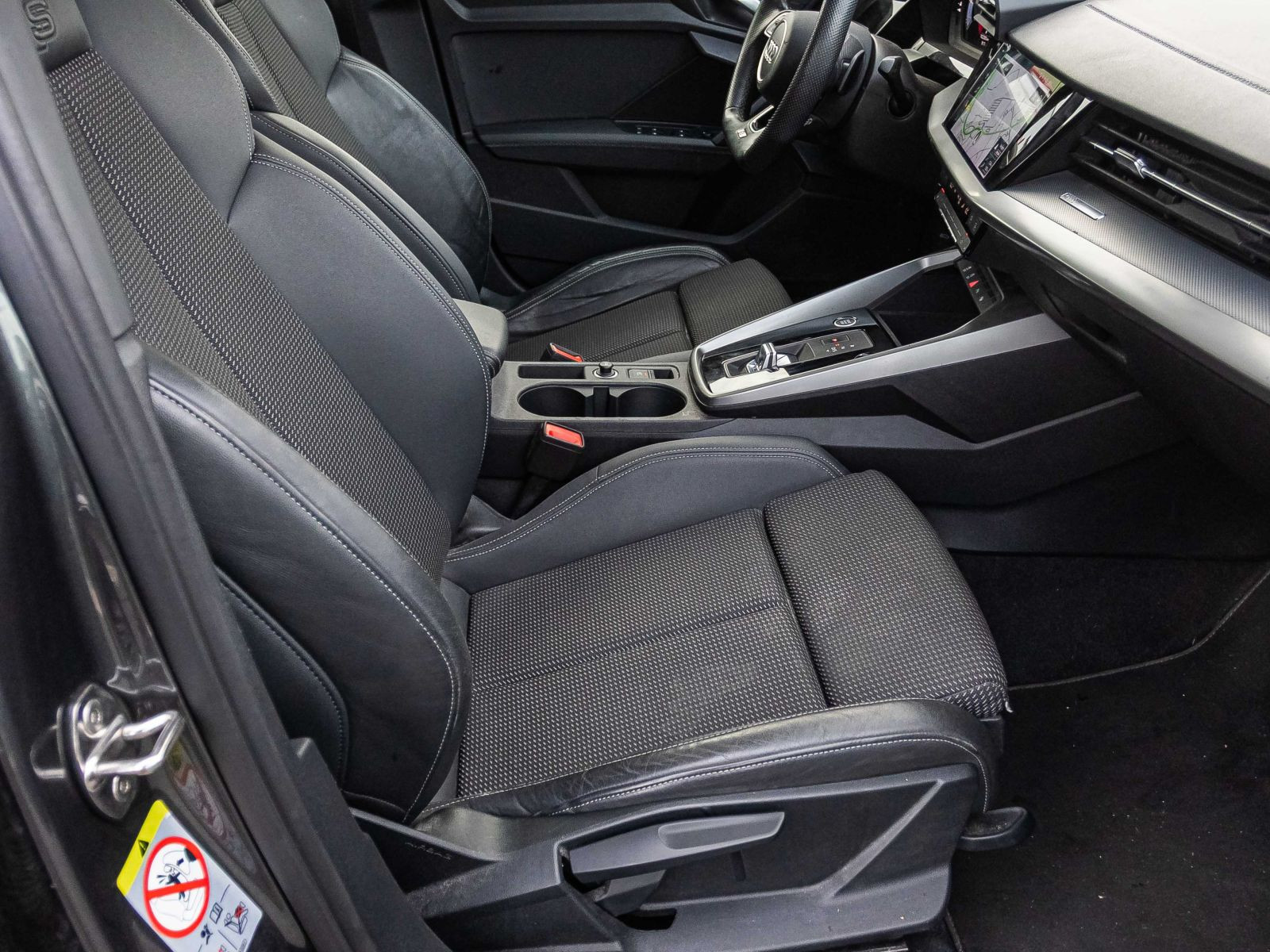 Audi A3 Sportback S line 30TDI Stronic Navi LED Panorama