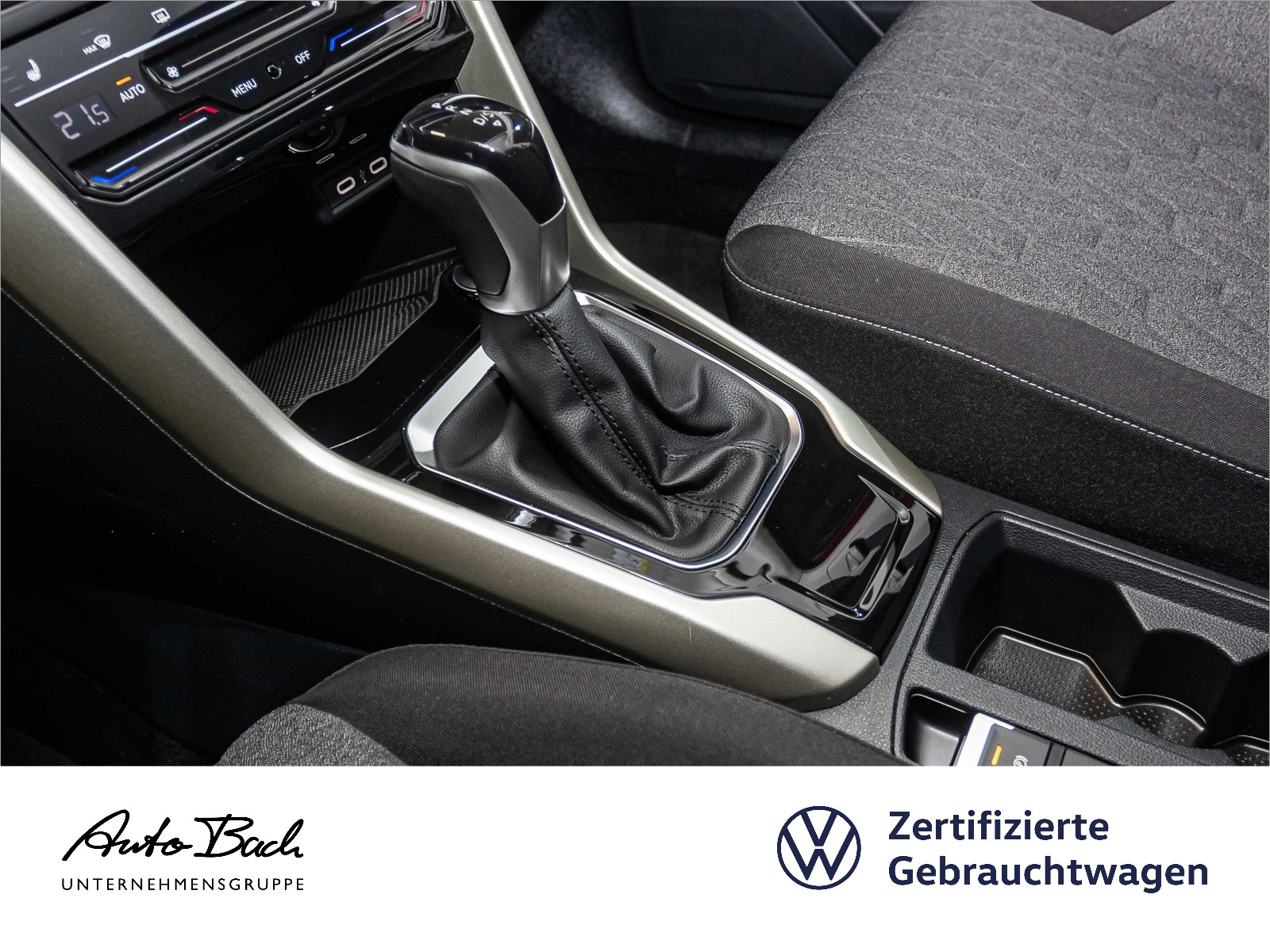 Volkswagen T-Roc 1.5 TSI MOVE DSG Navi LED CarPlay EPH AHK