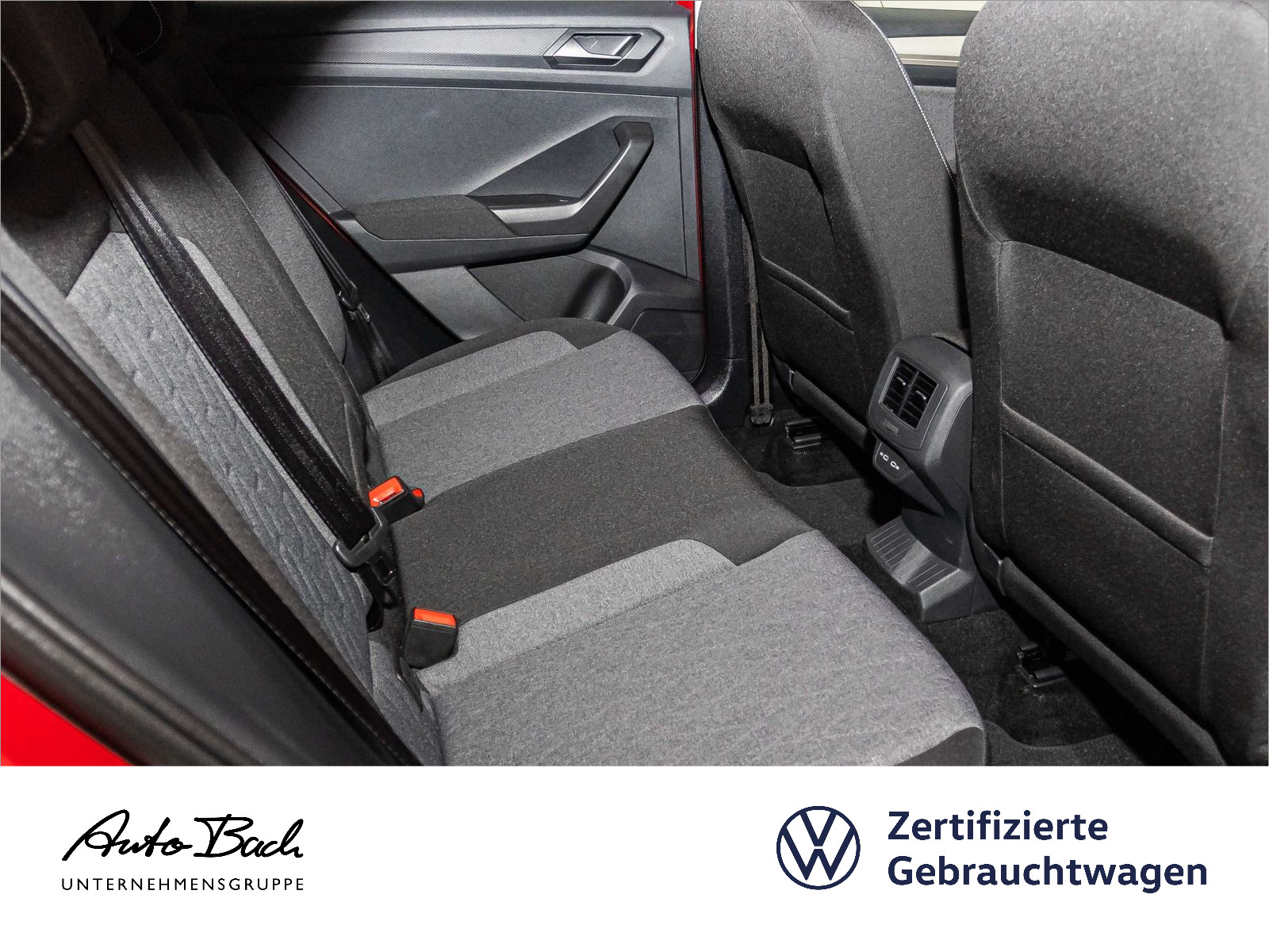 Volkswagen T-Roc 1.5 TSI MOVE DSG Navi LED CarPlay EPH AHK