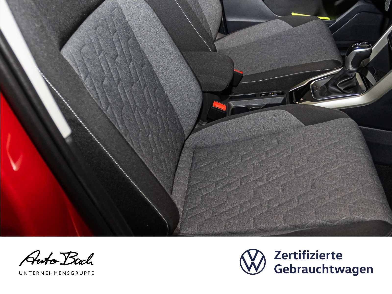 Volkswagen T-Roc 1.5 TSI MOVE DSG Navi LED CarPlay EPH AHK