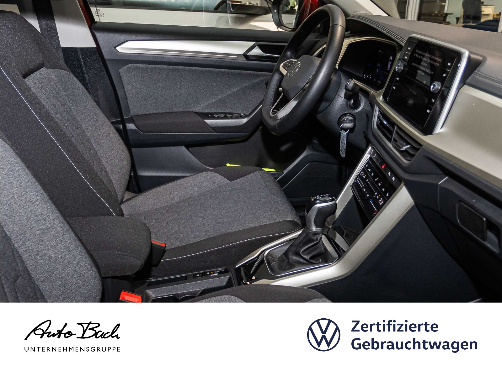 Volkswagen T-Roc 1.5 TSI MOVE DSG Navi LED CarPlay EPH AHK