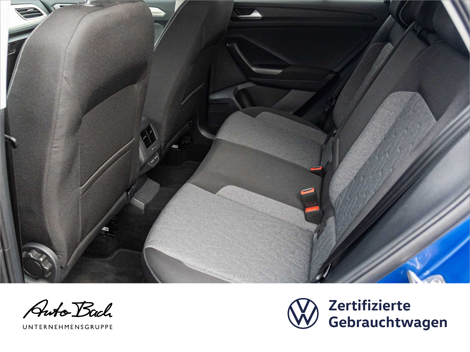 Volkswagen T-Roc 1.5 TSI MOVE DSG Navi LED CarPlay EPH DAB