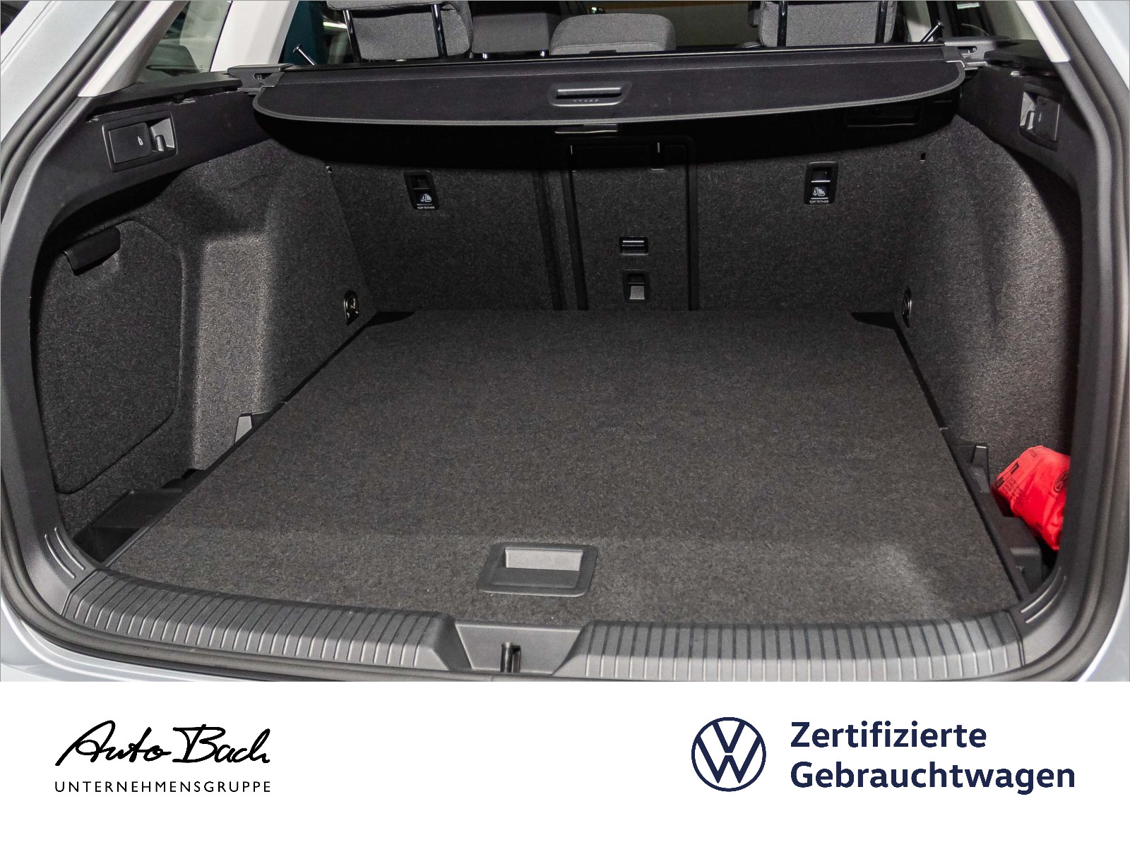 Volkswagen Golf VIII Variant 1.5 eTSI DSG Style, Navi, LED-Matrix, Rückfahrkamera, App-Connect