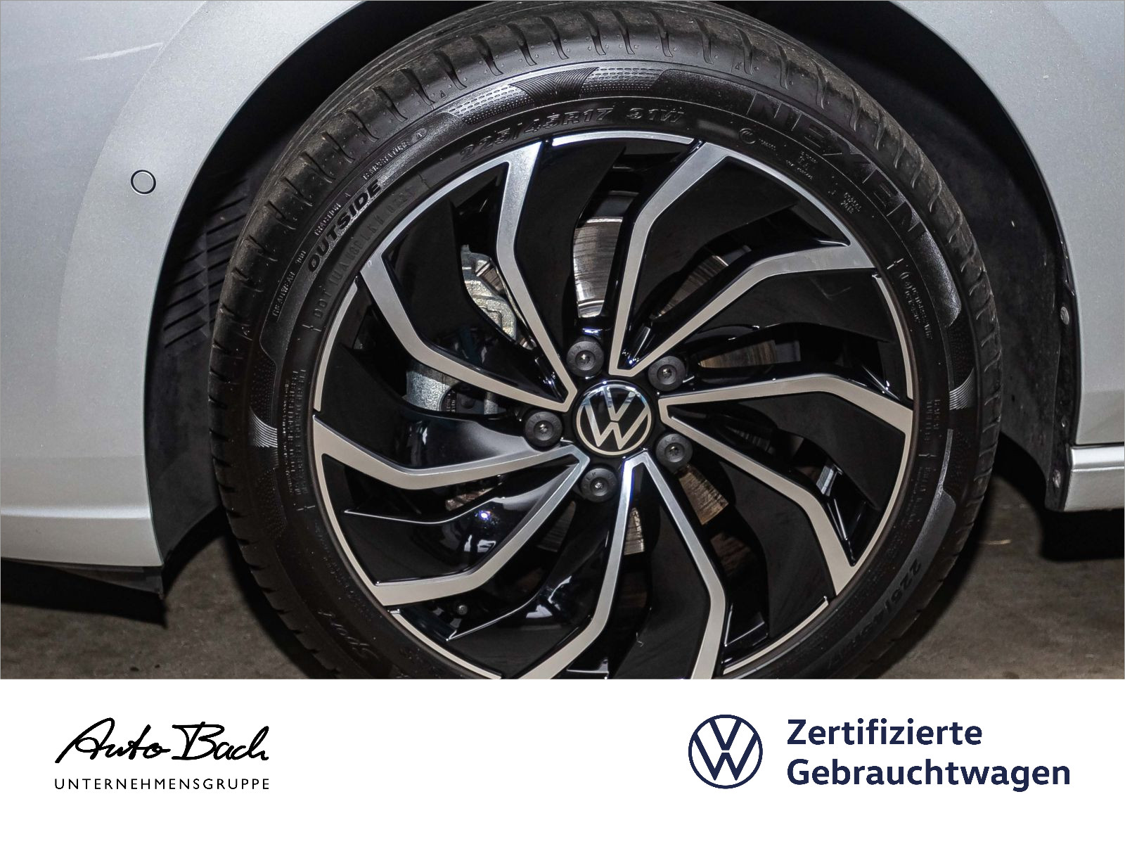 Volkswagen Golf VIII Variant 1.5 eTSI DSG Style, Navi, LED-Matrix, Rückfahrkamera, App-Connect