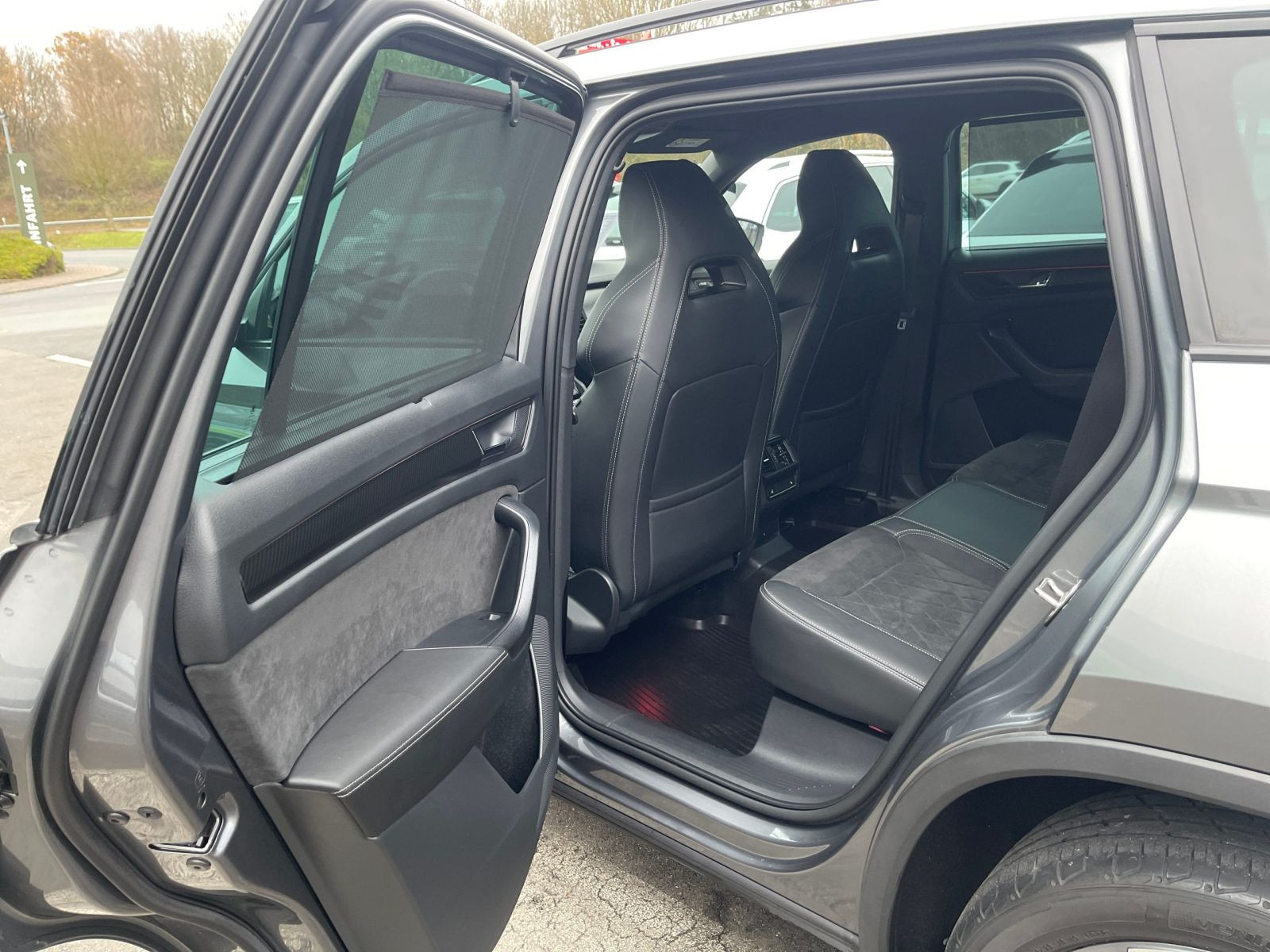 Skoda Kodiaq 2.0 TDI Sportline 4x4 DSG Navi LED DCC AHK