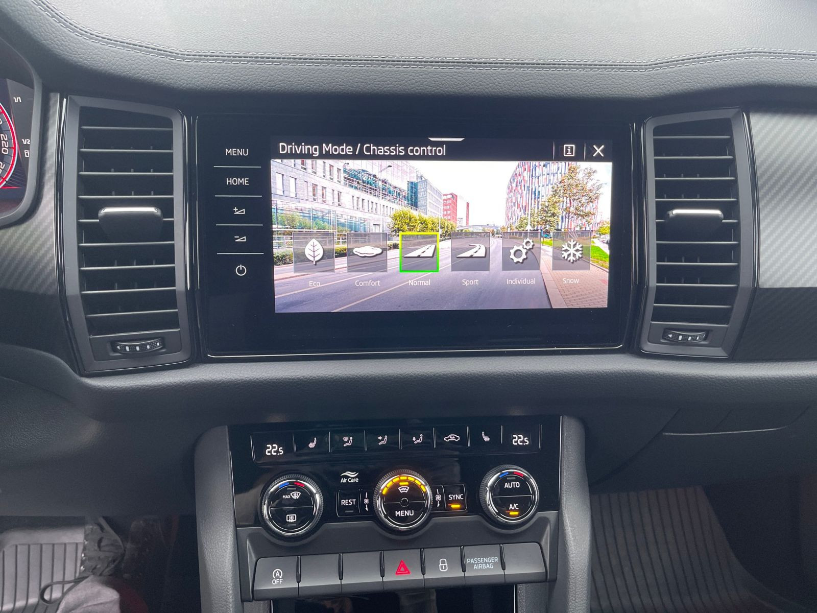 Skoda Kodiaq 2.0 TDI Sportline 4x4 DSG Navi LED DCC AHK