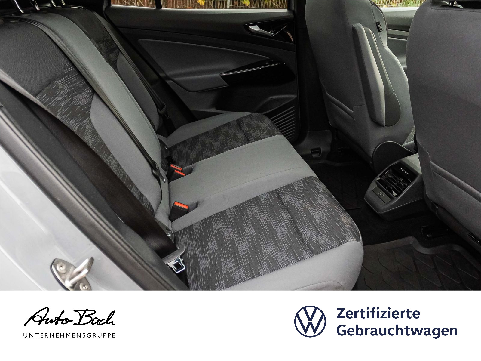 Volkswagen ID.4 Pure Performance Navi LED Standhzg Panorama