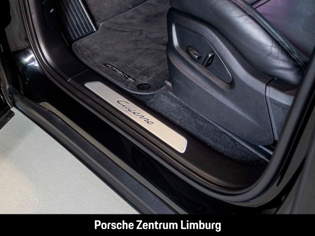 Porsche Cayenne Coupe Sportabgas Luftfederung 21-Zoll