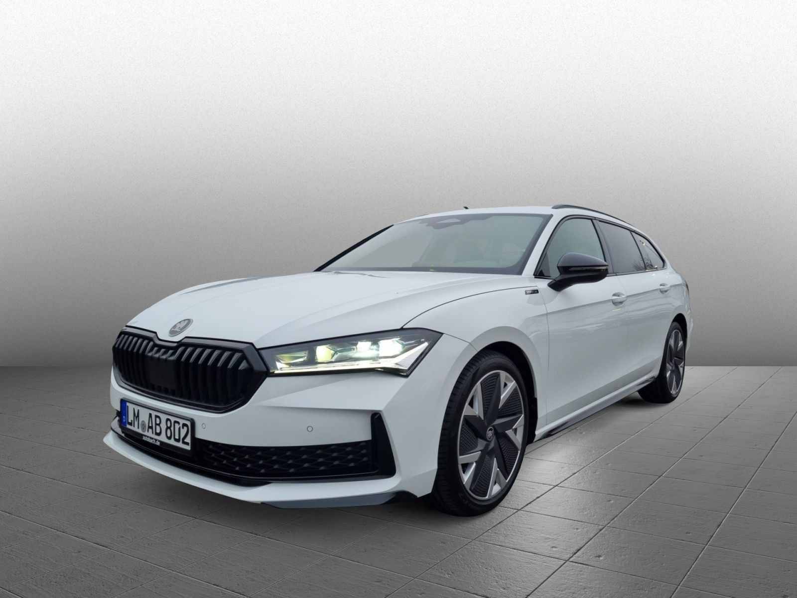 Skoda Superb Combi Sportline 2,0 TDI DSG Navi ACC LED AHK