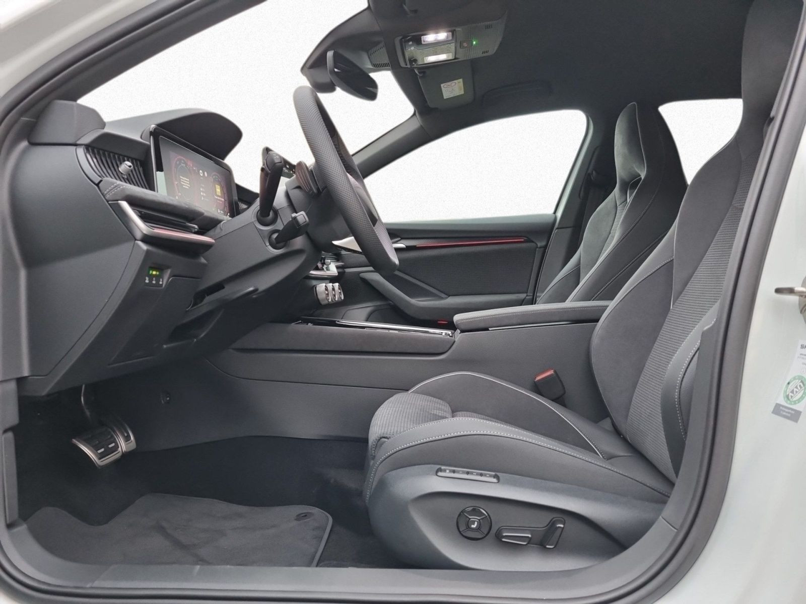 Skoda Superb Combi Sportline 2,0 TDI DSG Navi ACC LED AHK