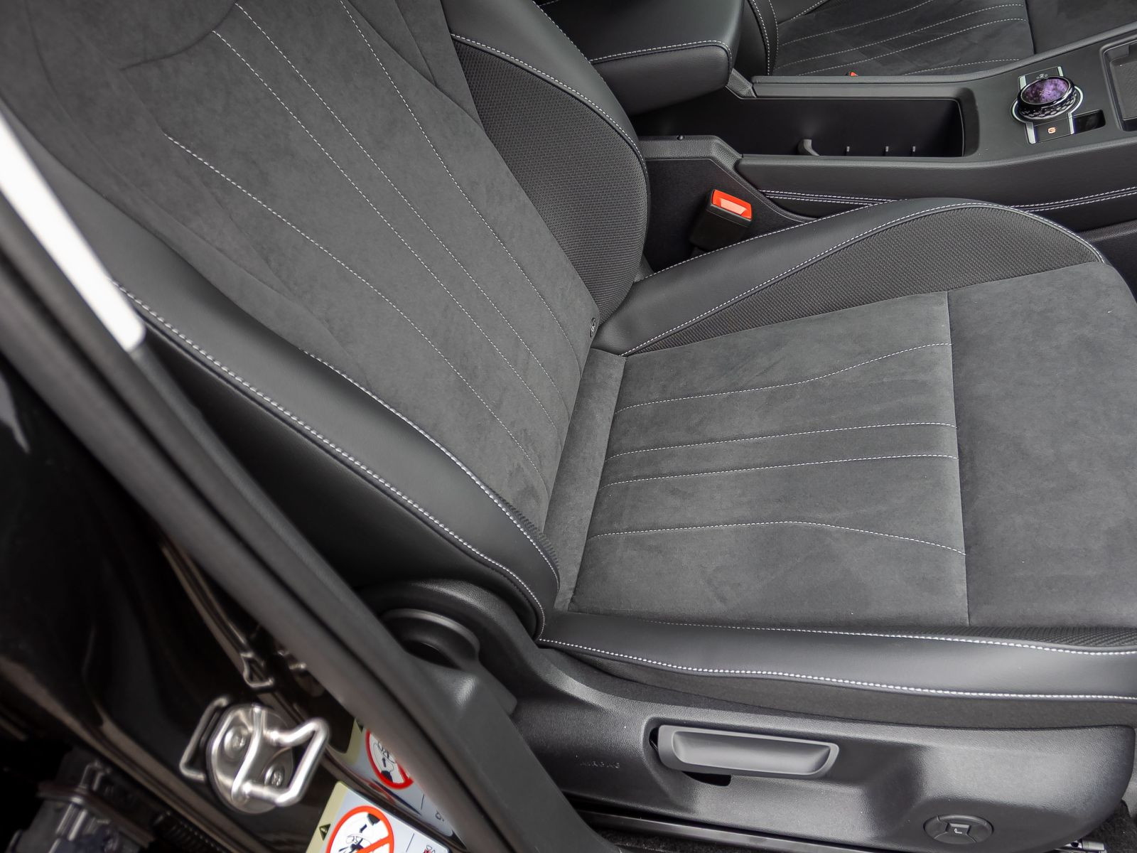 Volkswagen T-Roc 1.5 eTSI DSG Style, Navi, LED-Matrix, Area View inkl. Rückfahrkamera, App-Connect