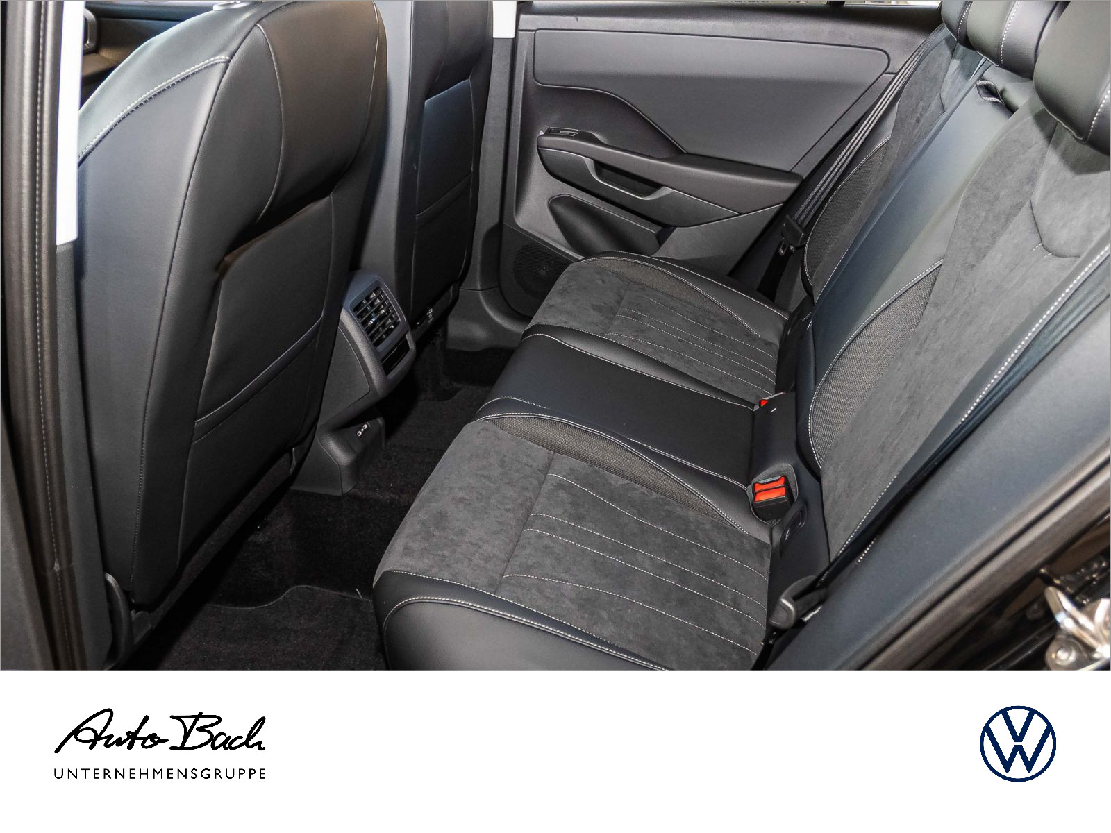 Volkswagen T-Roc Style 1.5 l eTSI OPF 110 kW (150 P S) 7-Gang-Doppelkupplungsgetriebe DSG