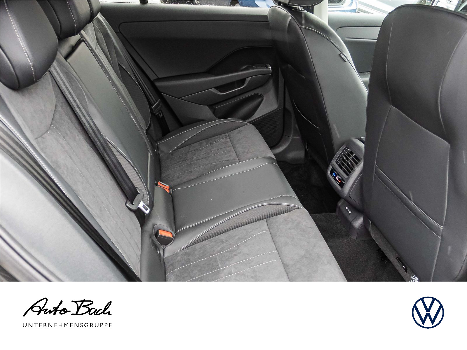 Volkswagen T-Roc Style 1.5 l eTSI OPF 110 kW (150 P S) 7-Gang-Doppelkupplungsgetriebe DSG