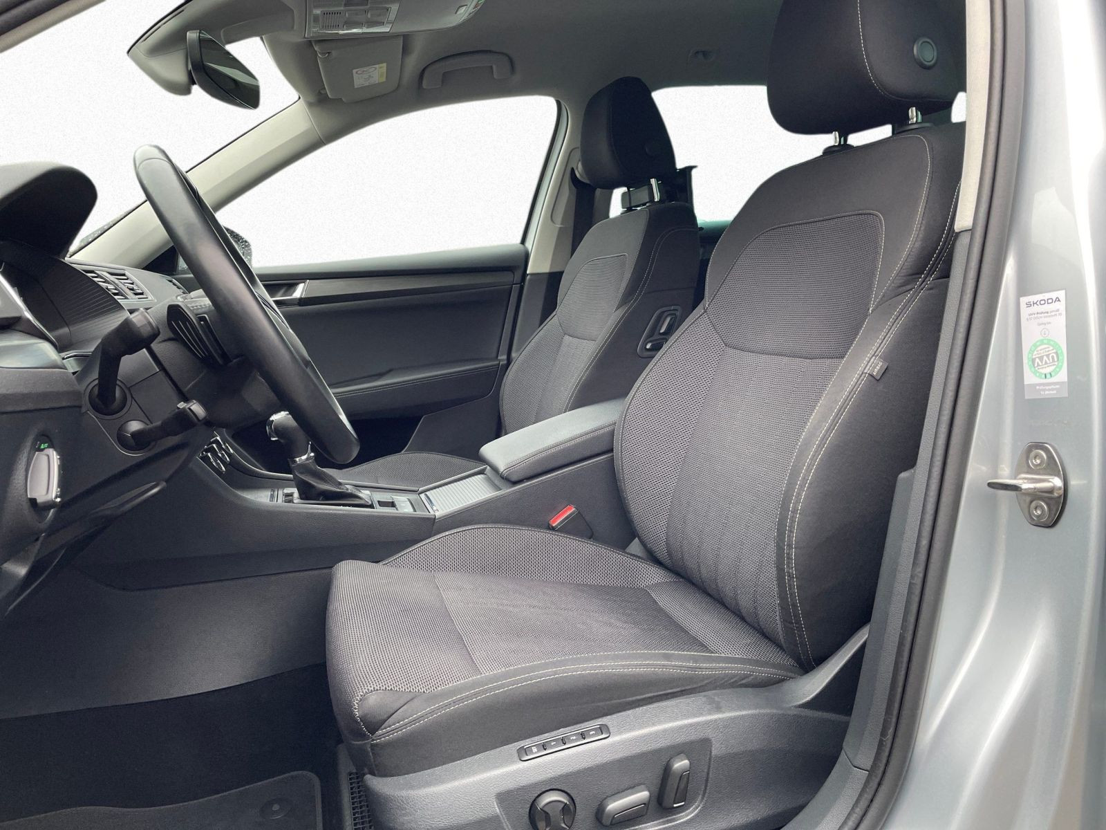 Skoda Superb Combi Style 2.0 TDI DSG Navi LED EPH AHK