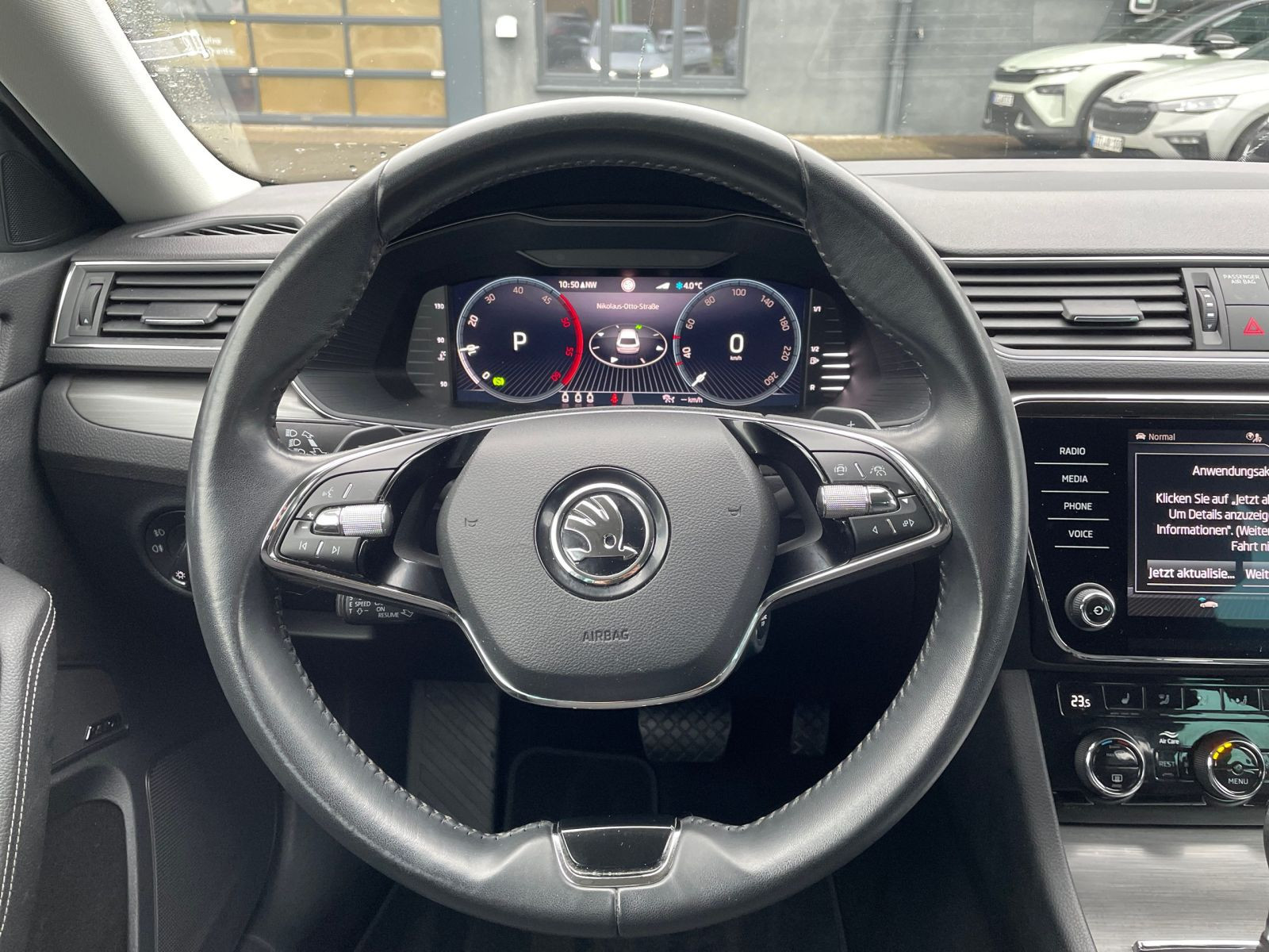 Skoda Superb Combi Style 2.0 TDI DSG Navi LED EPH AHK