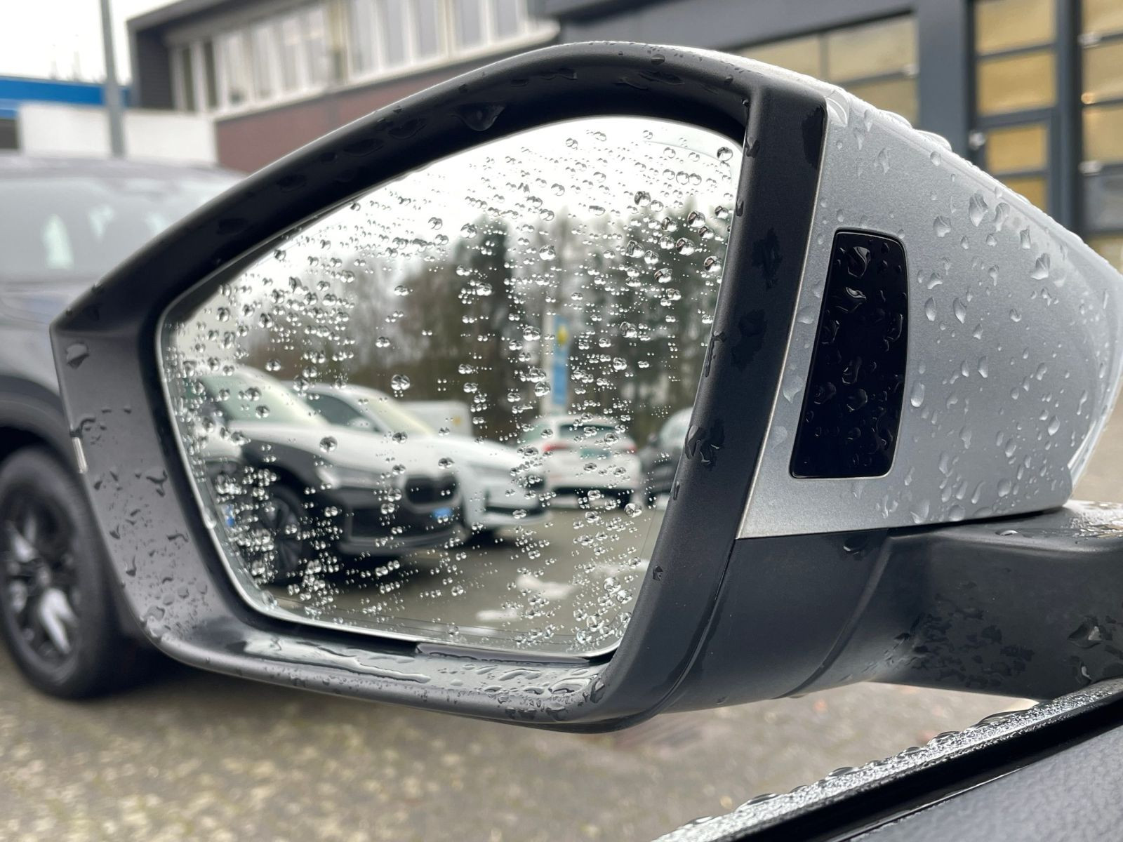 Skoda Superb Combi Style 2.0 TDI DSG Navi LED EPH AHK