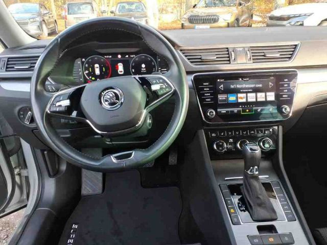 Skoda Superb Combi Style 2.0 TDI DSG Navi LED EPH AHK