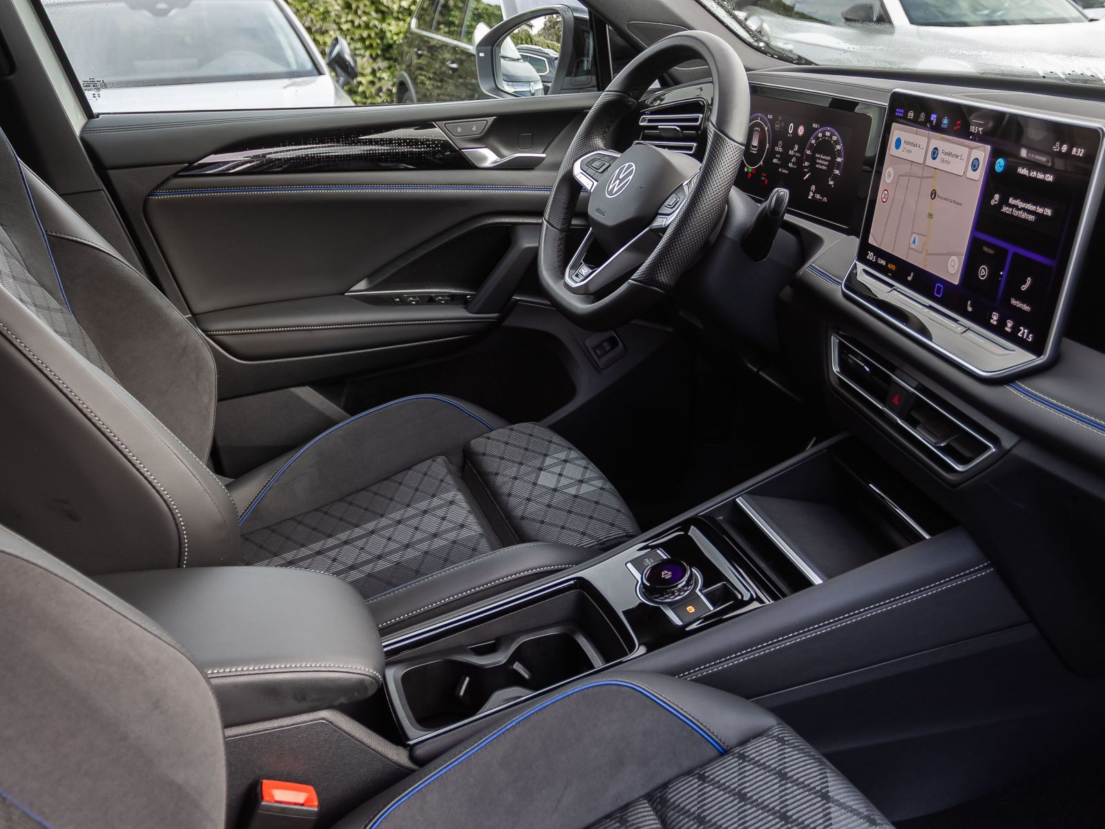 Volkswagen Tiguan 2.0TDI R-Line 4M DSG Navi LED Standhzg AHK