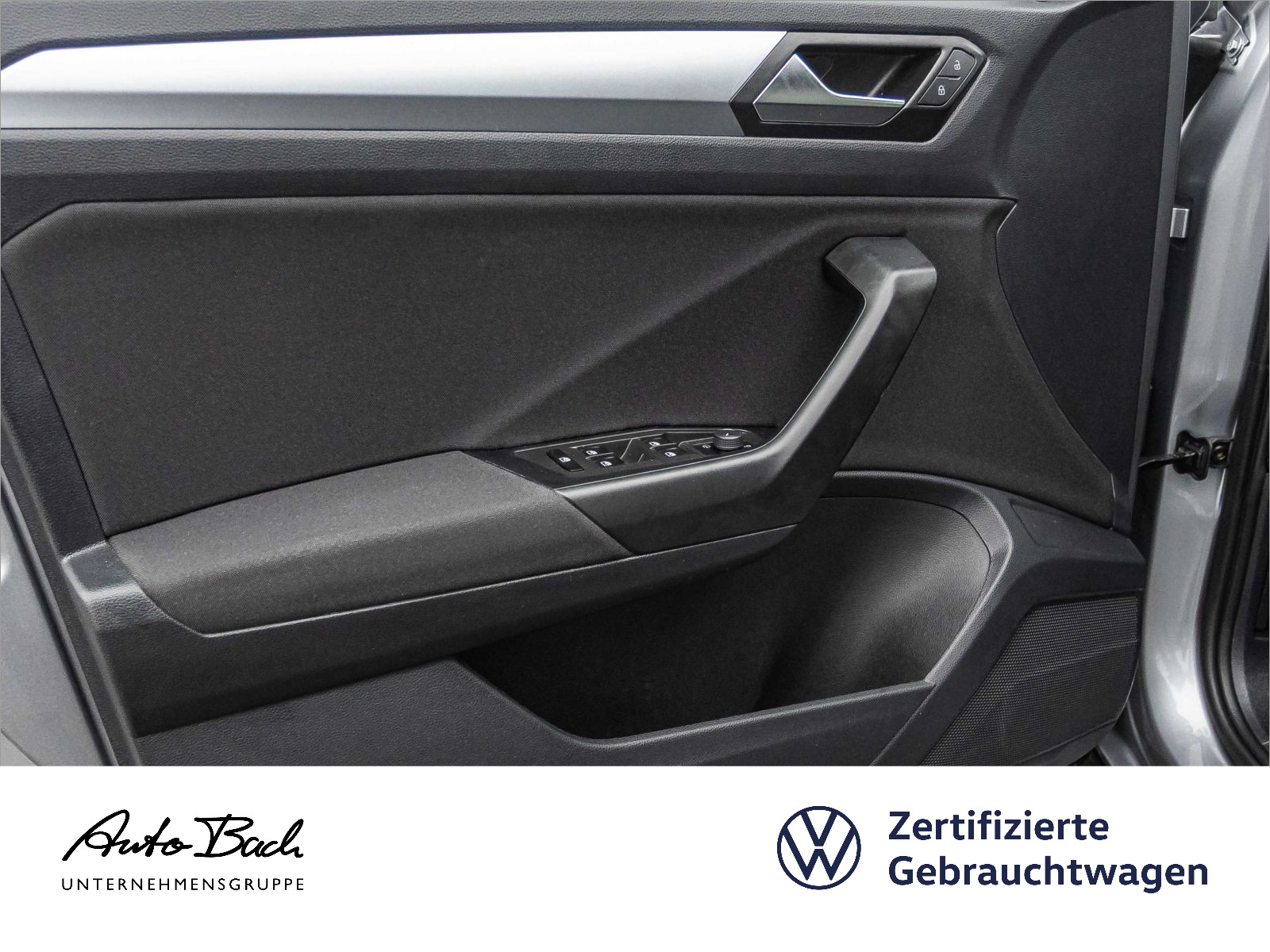 Volkswagen T-Roc 1.5 TSI Life Navi LED ACC EPH CarPlay DAB