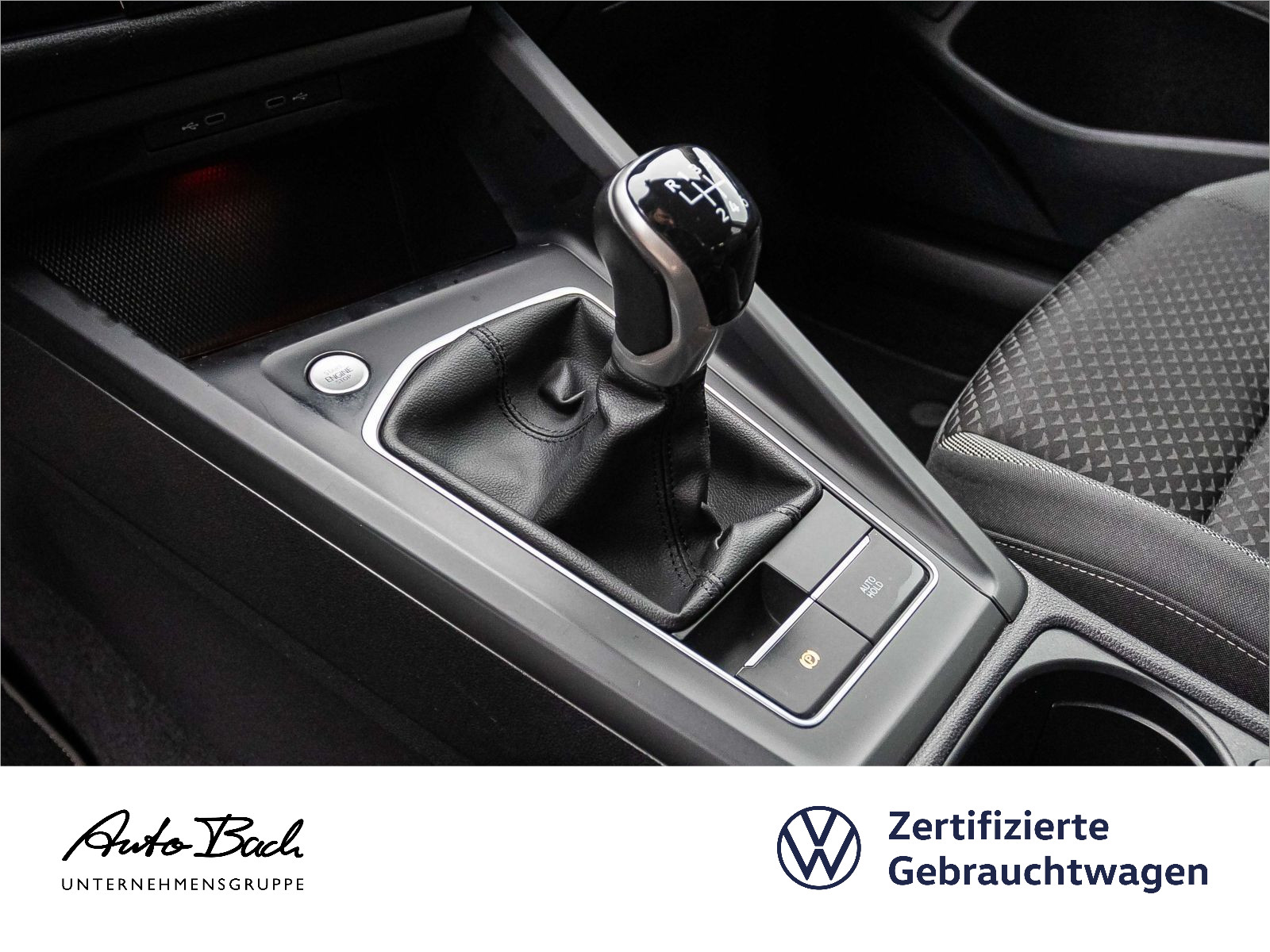 Volkswagen Golf VIII 1.5 TSI Life Navi LED ACC CarPlay DAB