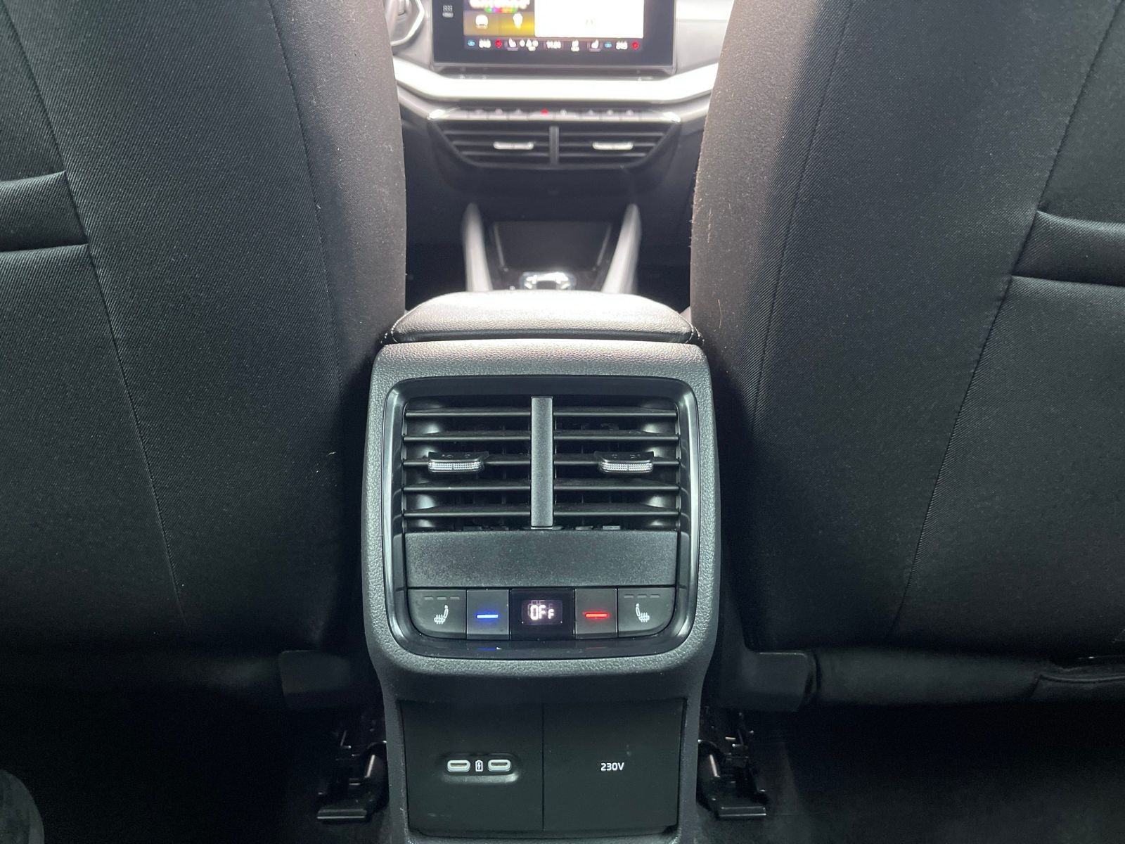 Skoda Octavia Combi Tour 2.0TDI DSG Navi LED EPH GRA