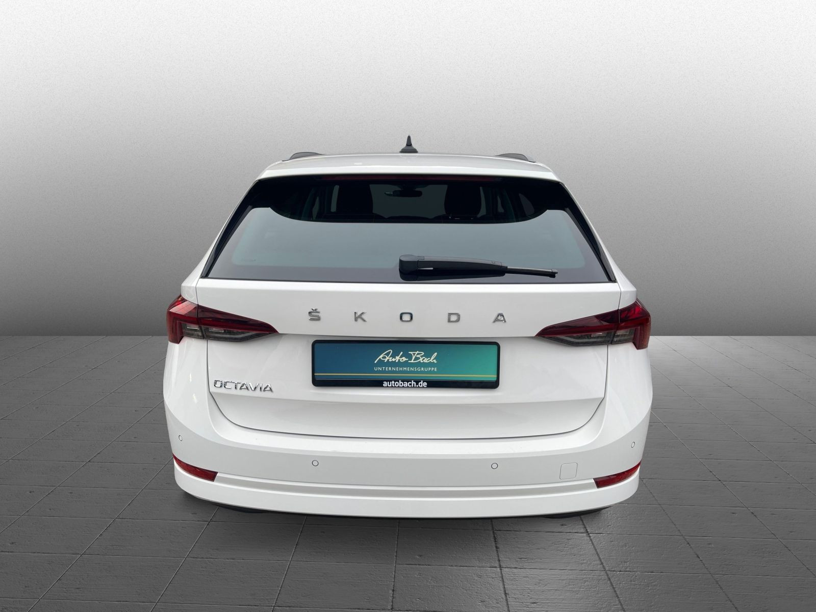 Skoda Octavia Combi Tour 2.0TDI DSG Navi LED EPH GRA