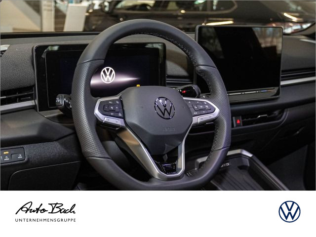 Volkswagen T-Roc R-Line 1.5 l eTSI OPF 110 kW (150 PS) 7-Gang-Doppelkupplungsgetriebe DSG