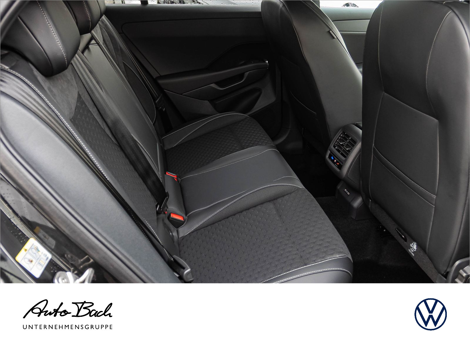 Volkswagen T-Roc R-Line 1.5 l eTSI OPF 110 kW (150 PS) 7-Gang-Doppelkupplungsgetriebe DSG