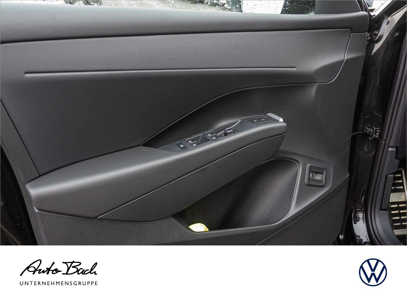 Volkswagen T-Roc R-Line 1.5 l eTSI OPF 110 kW (150 PS) 7-Gang-Doppelkupplungsgetriebe DSG