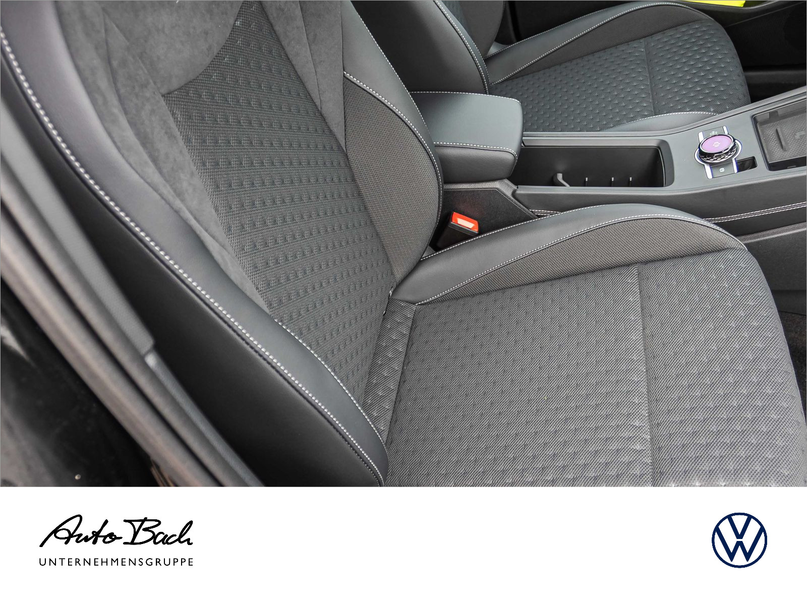 Volkswagen T-Roc R-Line 1.5 l eTSI OPF 110 kW (150 PS) 7-Gang-Doppelkupplungsgetriebe DSG