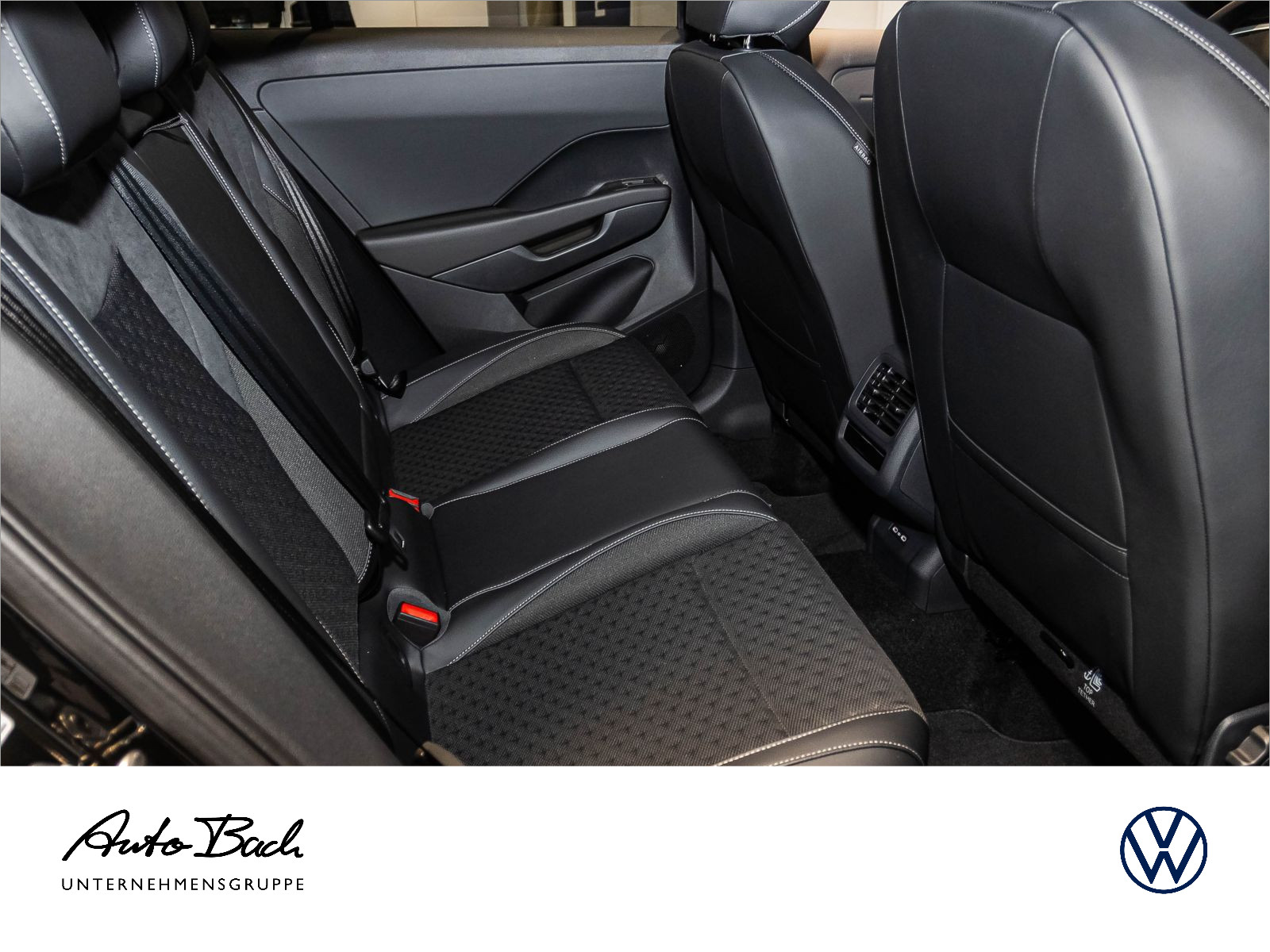 Volkswagen T-Roc R-Line 1.5 l eTSI OPF 110 kW (150 PS) 7-Gang-Doppelkupplungsgetriebe DSG