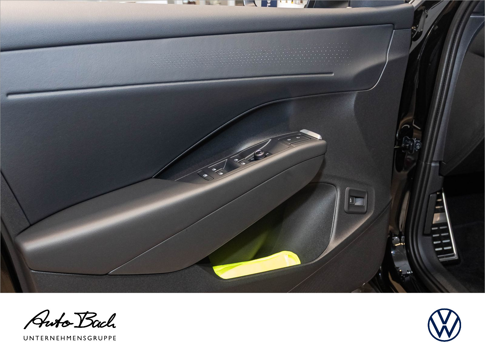 Volkswagen T-Roc R-Line 1.5 l eTSI OPF 110 kW (150 PS) 7-Gang-Doppelkupplungsgetriebe DSG