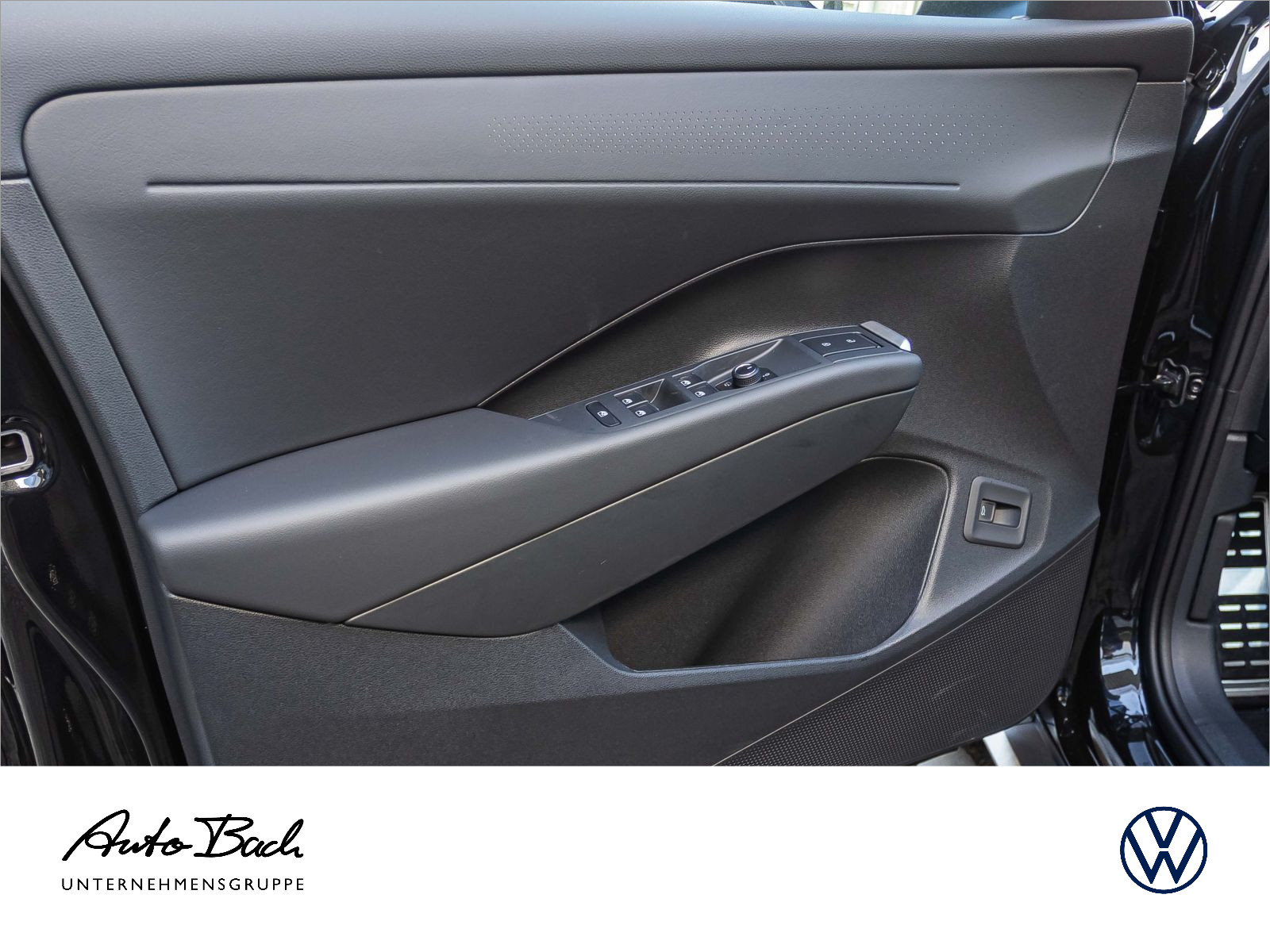 Volkswagen T-Roc R-Line 1.5 l eTSI OPF 110 kW (150 PS) 7-Gang-Doppelkupplungsgetriebe DSG