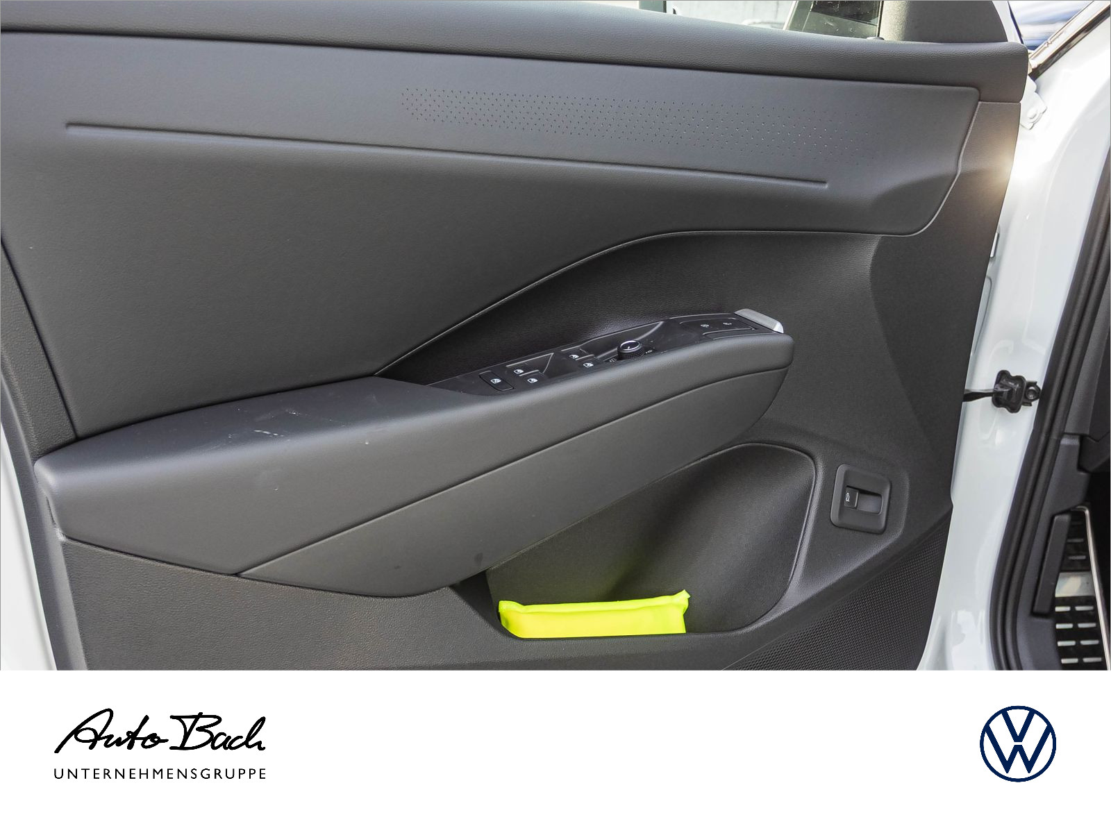 Volkswagen T-Roc R-Line 1.5 l eTSI OPF 110 kW (150 PS) 7-Gang-Doppelkupplungsgetriebe DSG