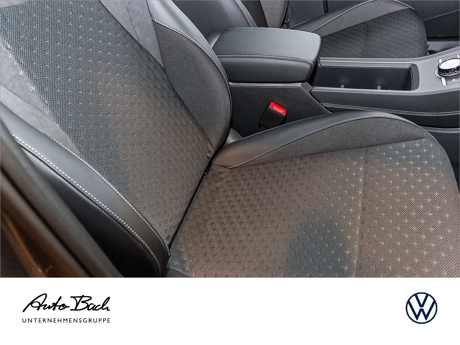 Volkswagen T-Roc R-Line 1.5 l eTSI OPF 110 kW (150 PS) 7-Gang-Doppelkupplungsgetriebe DSG