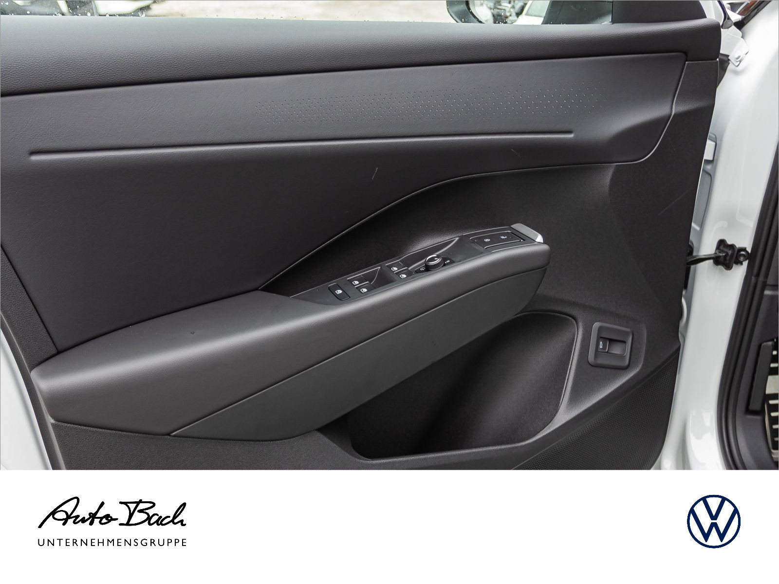 Volkswagen T-Roc R-Line 1.5 l eTSI OPF 110 kW (150 PS) 7-Gang-Doppelkupplungsgetriebe DSG