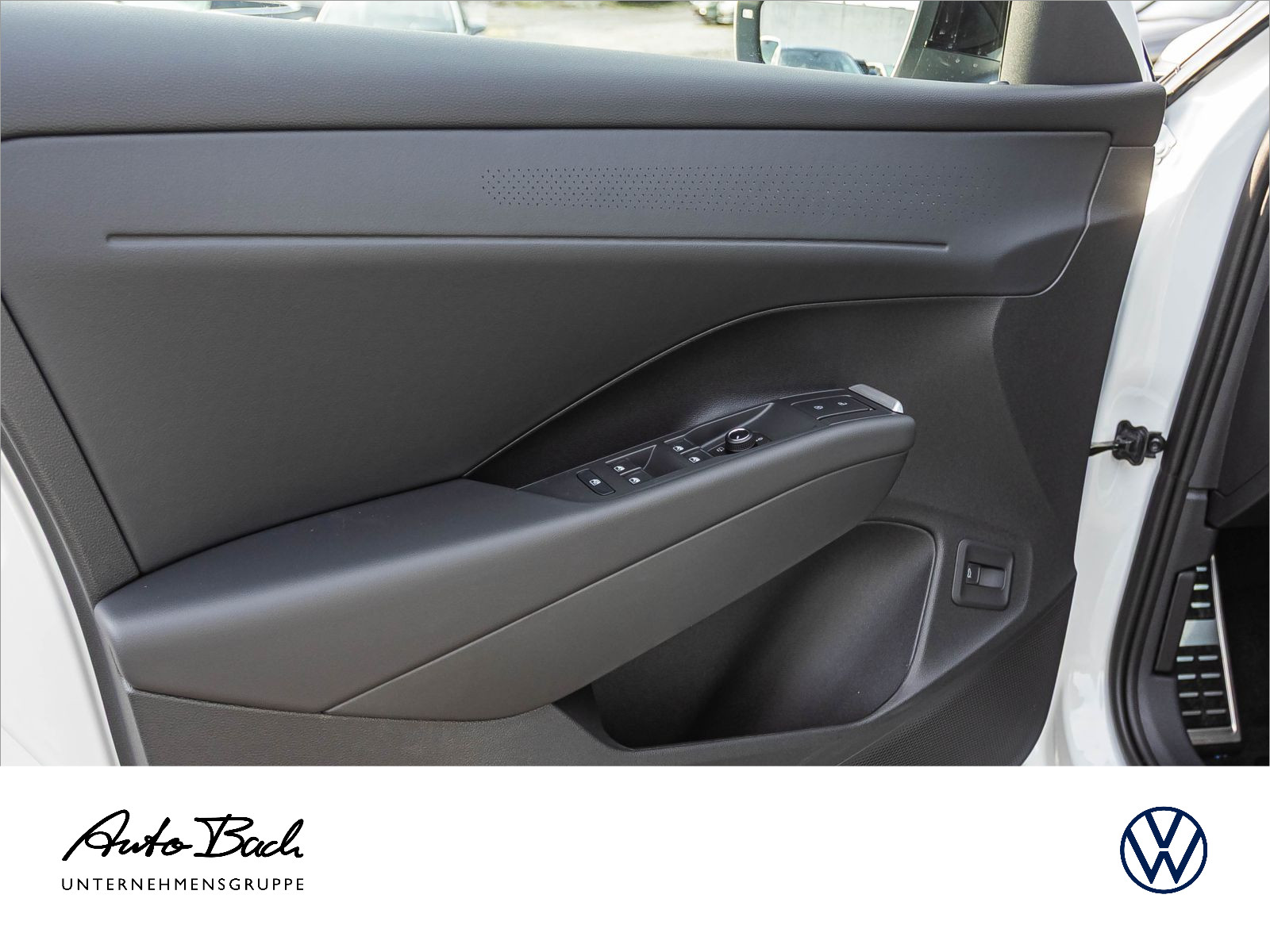 Volkswagen T-Roc R-Line 1.5 l eTSI OPF 110 kW (150 PS) 7-Gang-Doppelkupplungsgetriebe DSG