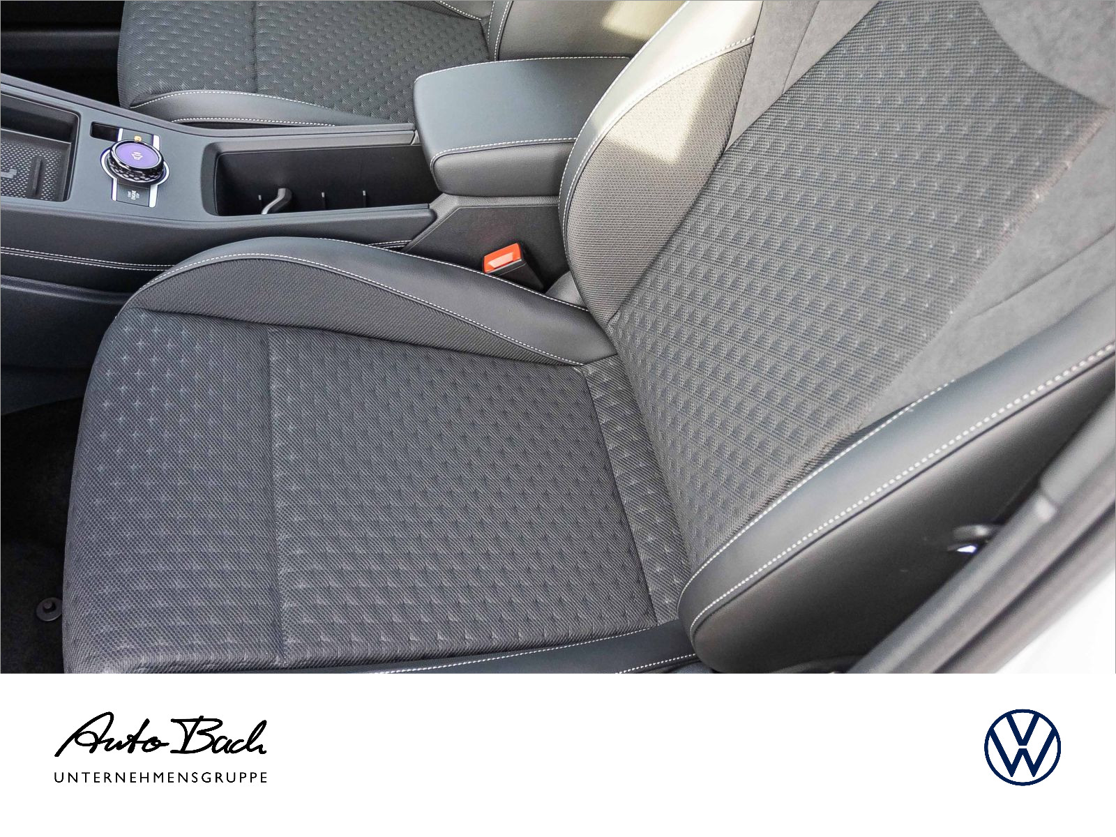 Volkswagen T-Roc R-Line 1.5 l eTSI OPF 110 kW (150 PS) 7-Gang-Doppelkupplungsgetriebe DSG