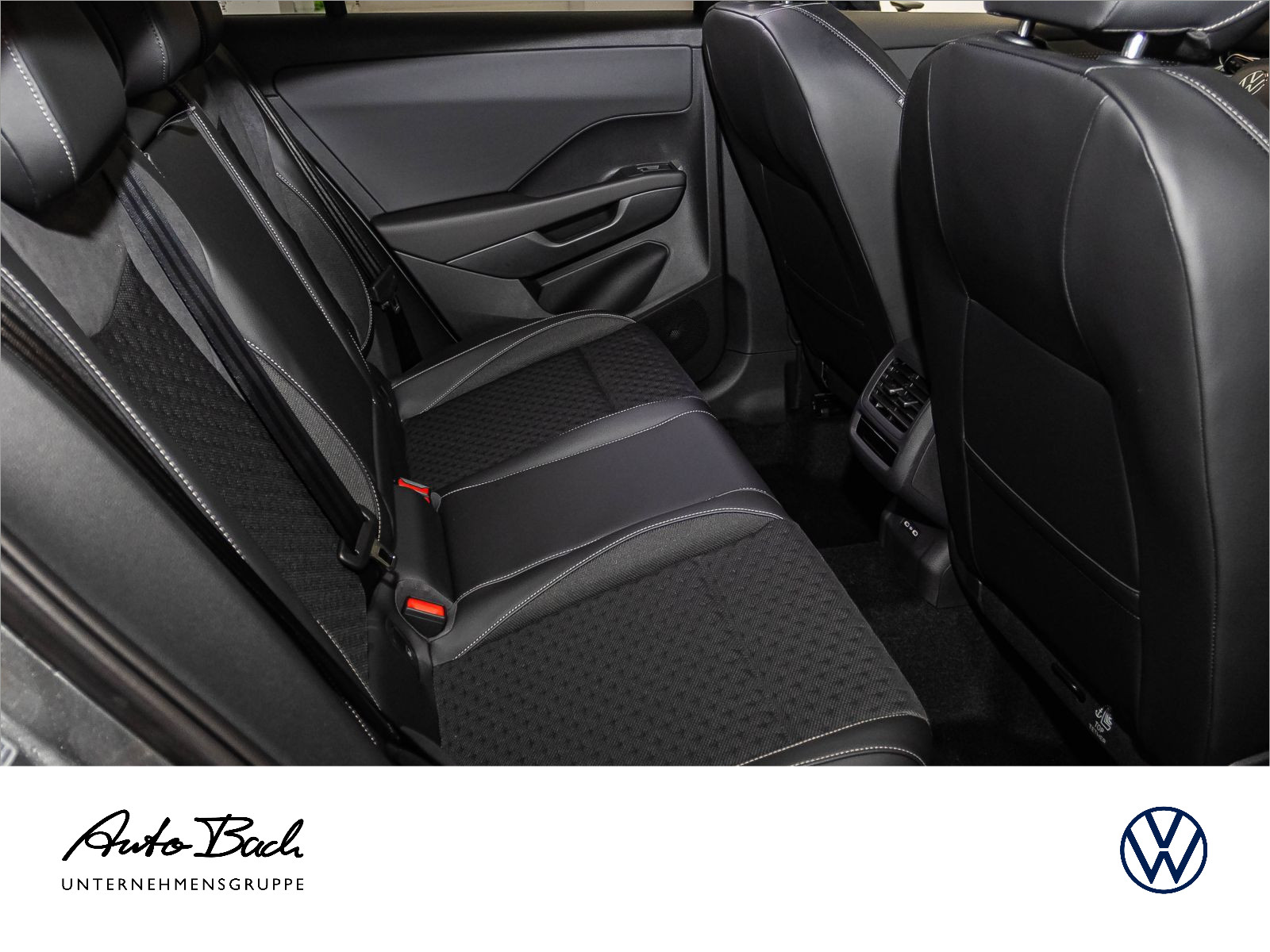 Volkswagen T-Roc R-Line 1.5 l eTSI OPF 110 kW (150 PS) 7-Gang-Doppelkupplungsgetriebe DSG